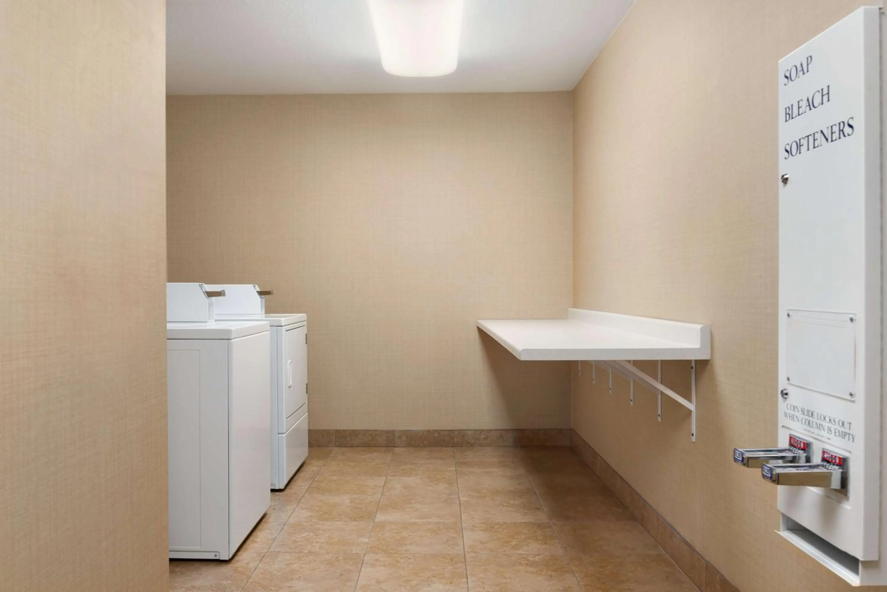 Property building in Hampton Inn Spearfish