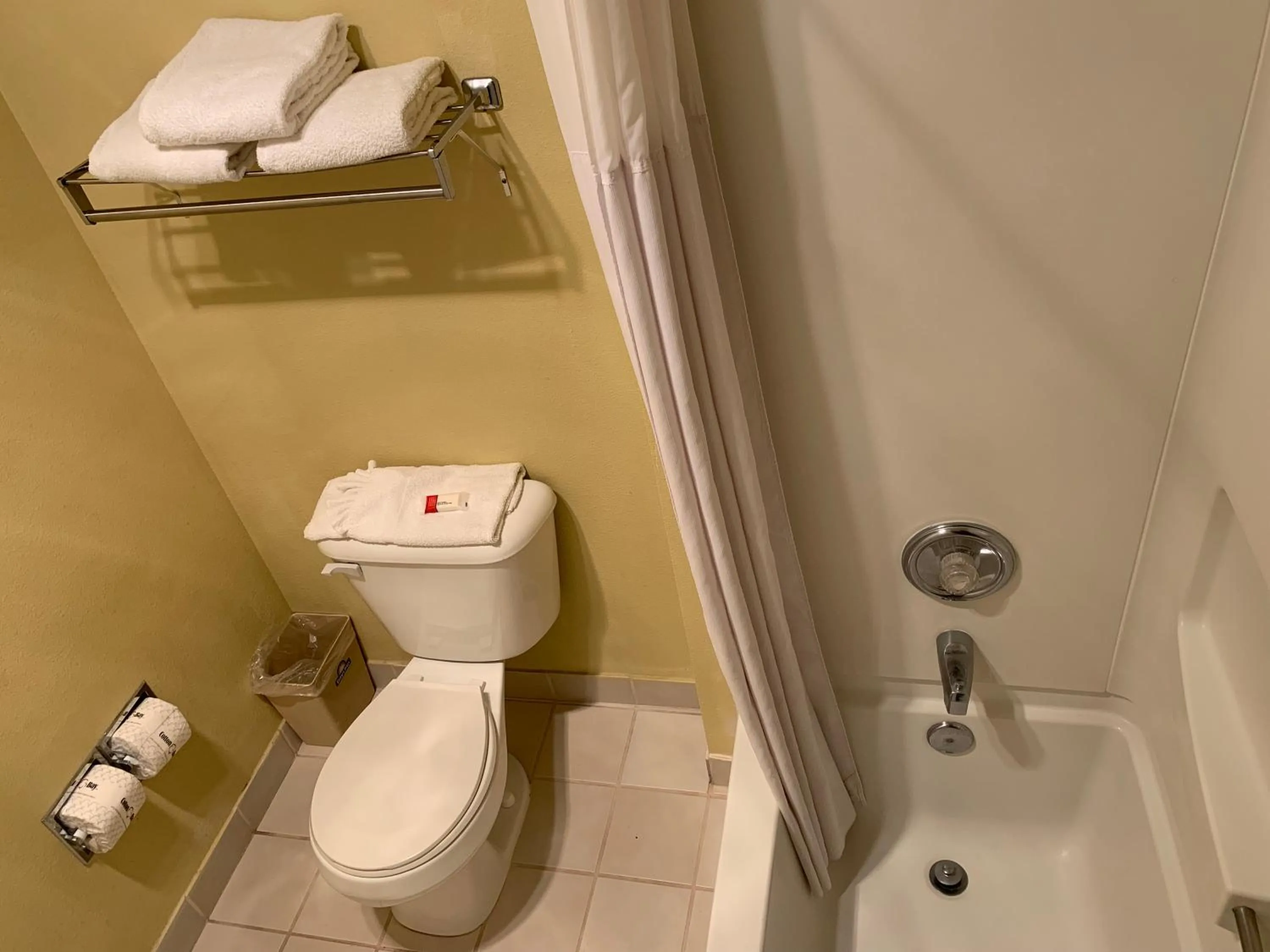 Bathroom in Days Inn by Wyndham Ocean Shores