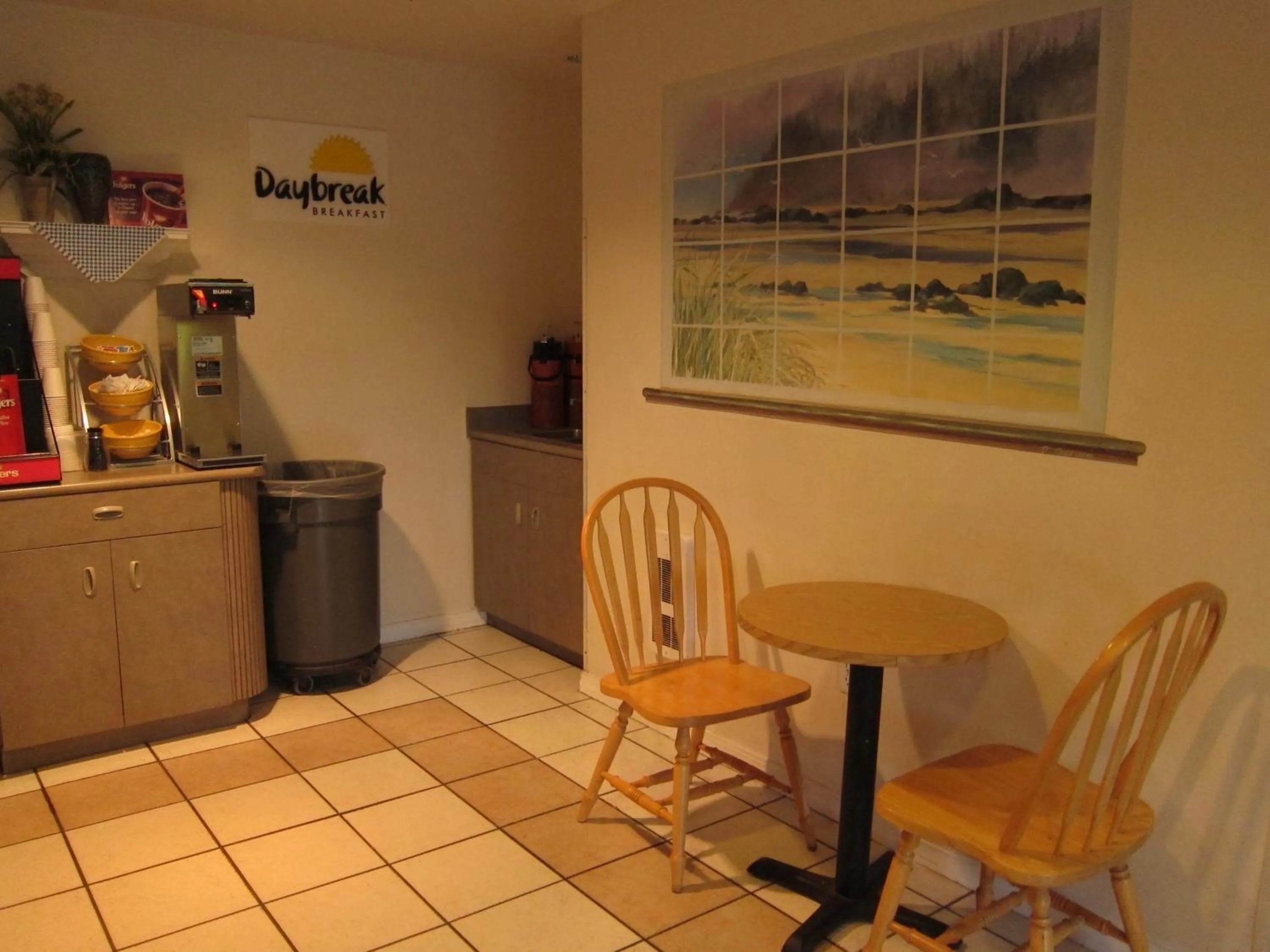Food in Days Inn by Wyndham Ocean Shores