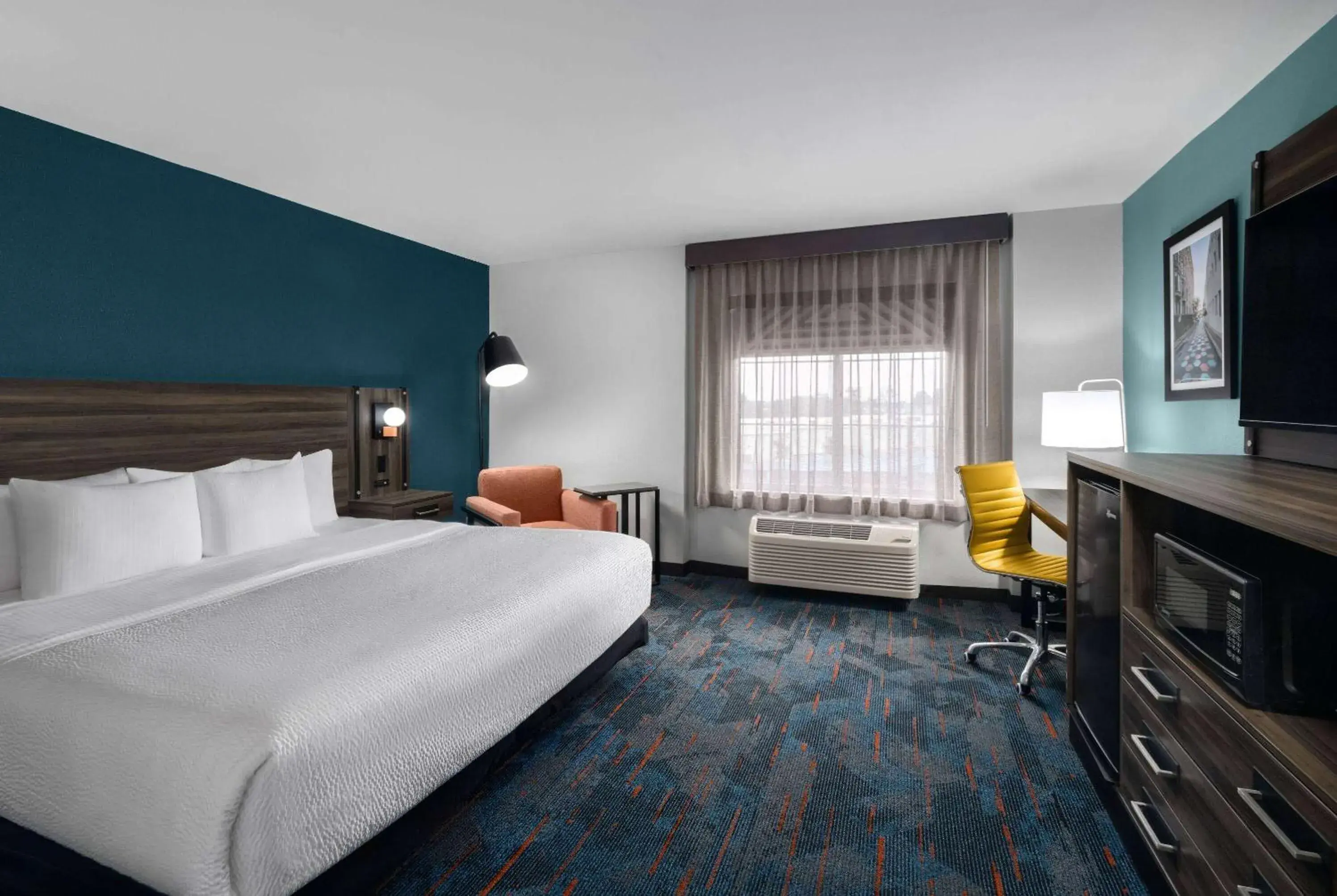 King Room - Mobility Access/Non-Smoking in La Quinta by Wyndham Greensboro NC King Room - Mobility Access/Non-Smoking in La Quinta by Wyndham Greensboro NC