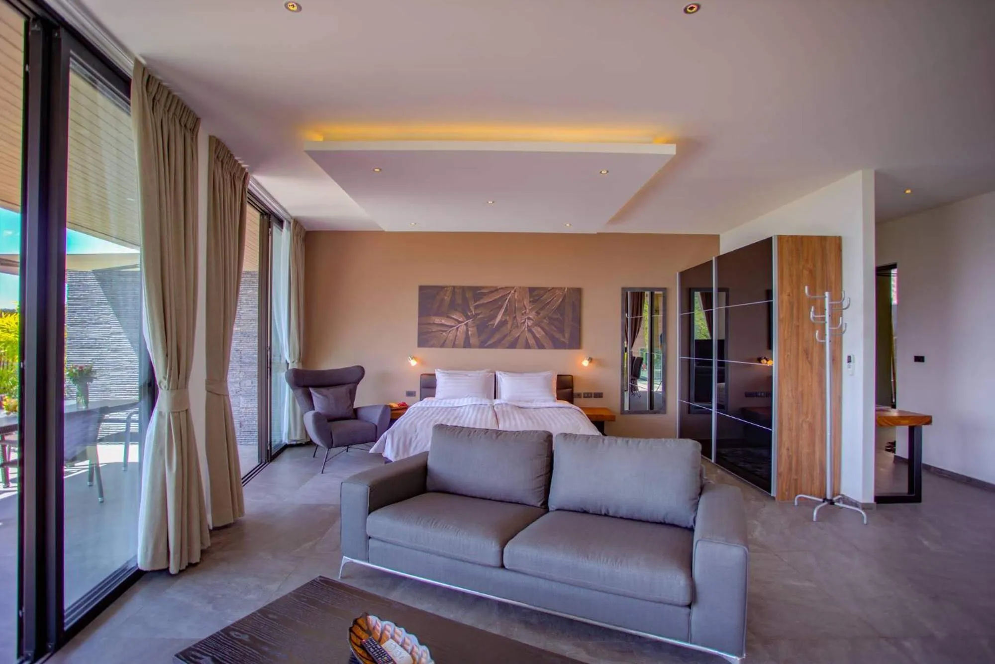 Photo of the whole room, Bed in Ocean Rock Kalim