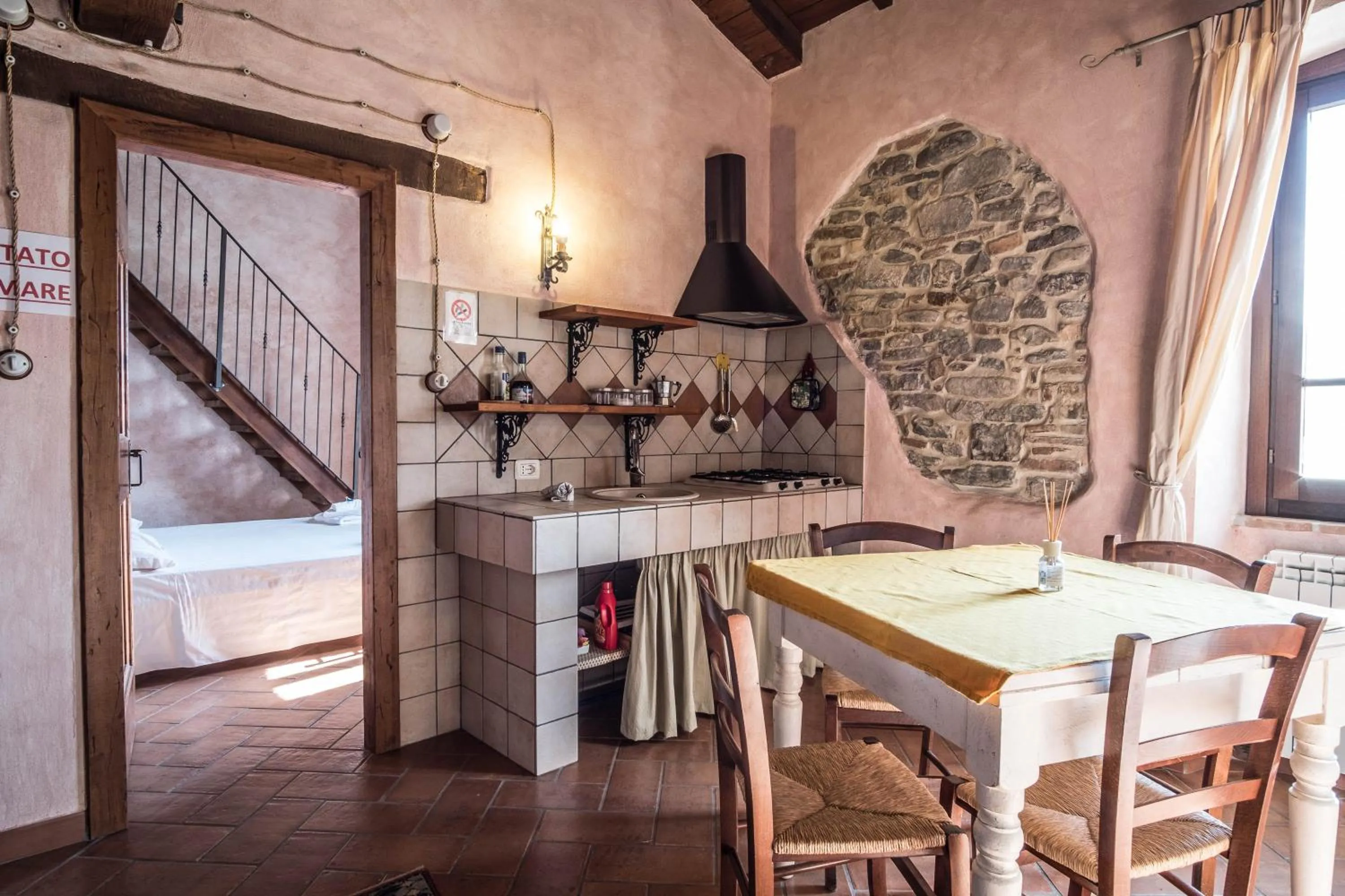 Kitchen or kitchenette in Agriturismo Goccia di Luna