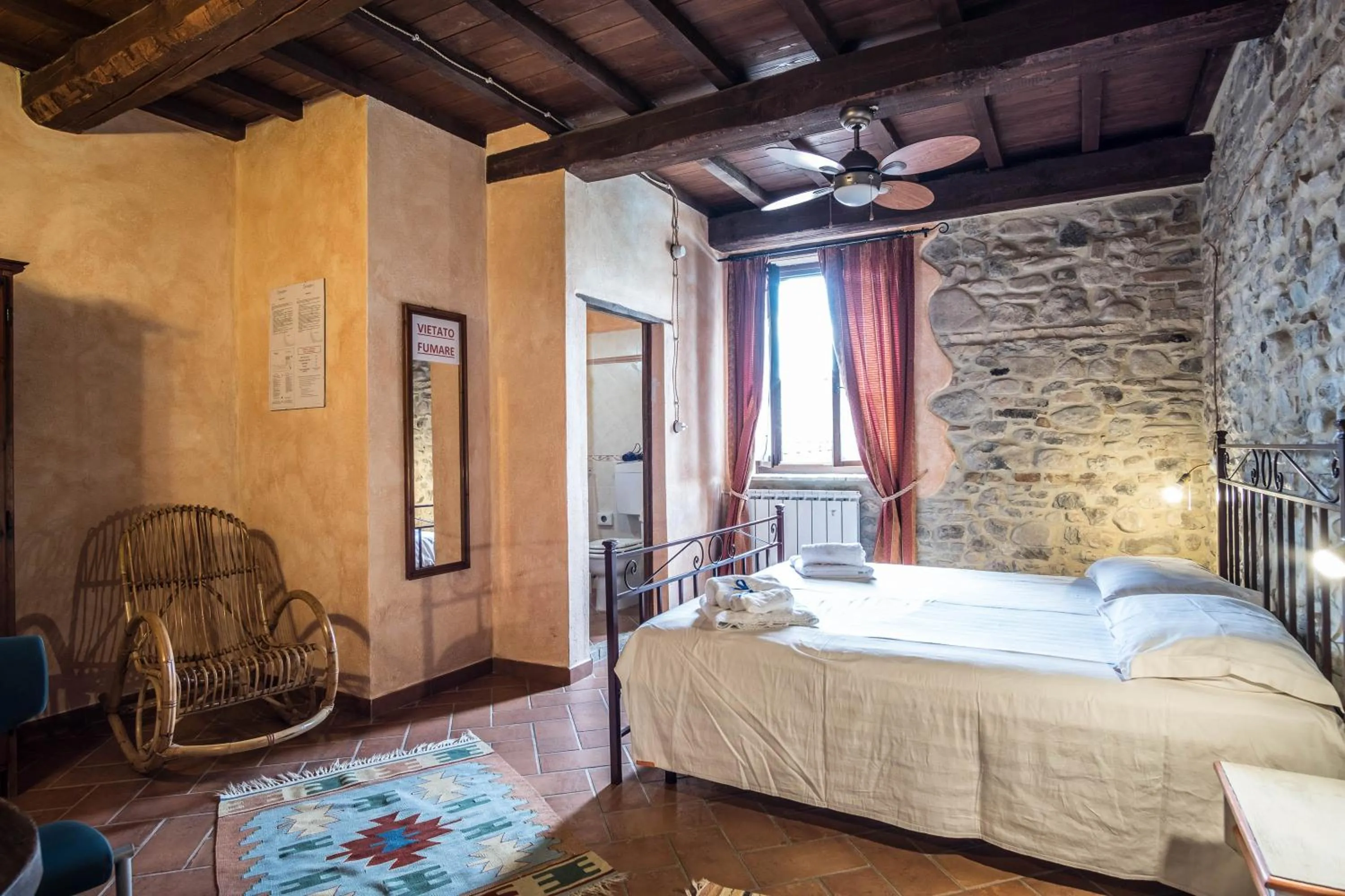 Bedroom, Bed in Agriturismo Goccia di Luna