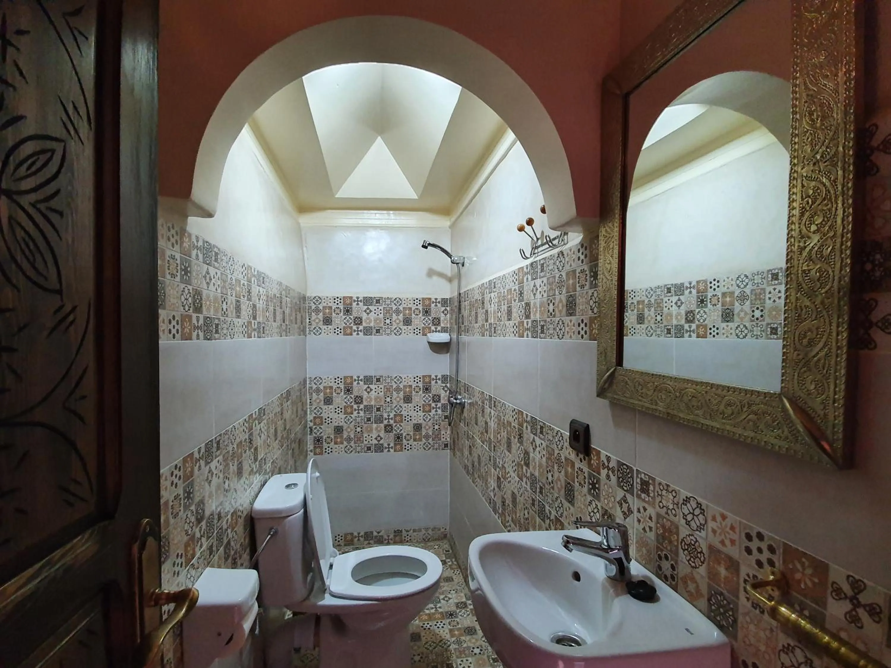 Bathroom in Dar Assarou - Toubkal National Park Lodge