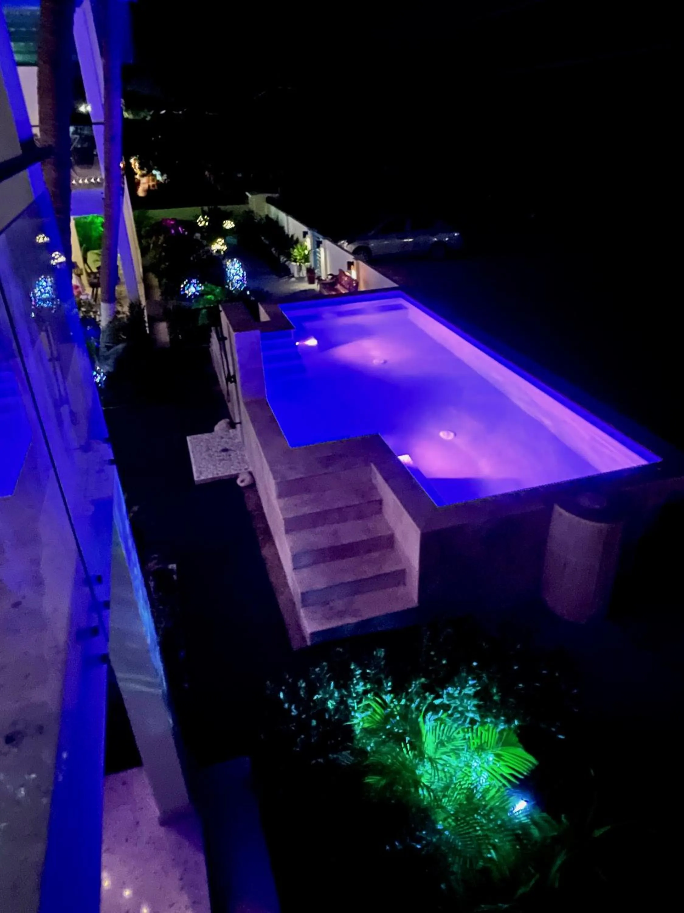 Swimming pool in Vistalmar Ocean Suites