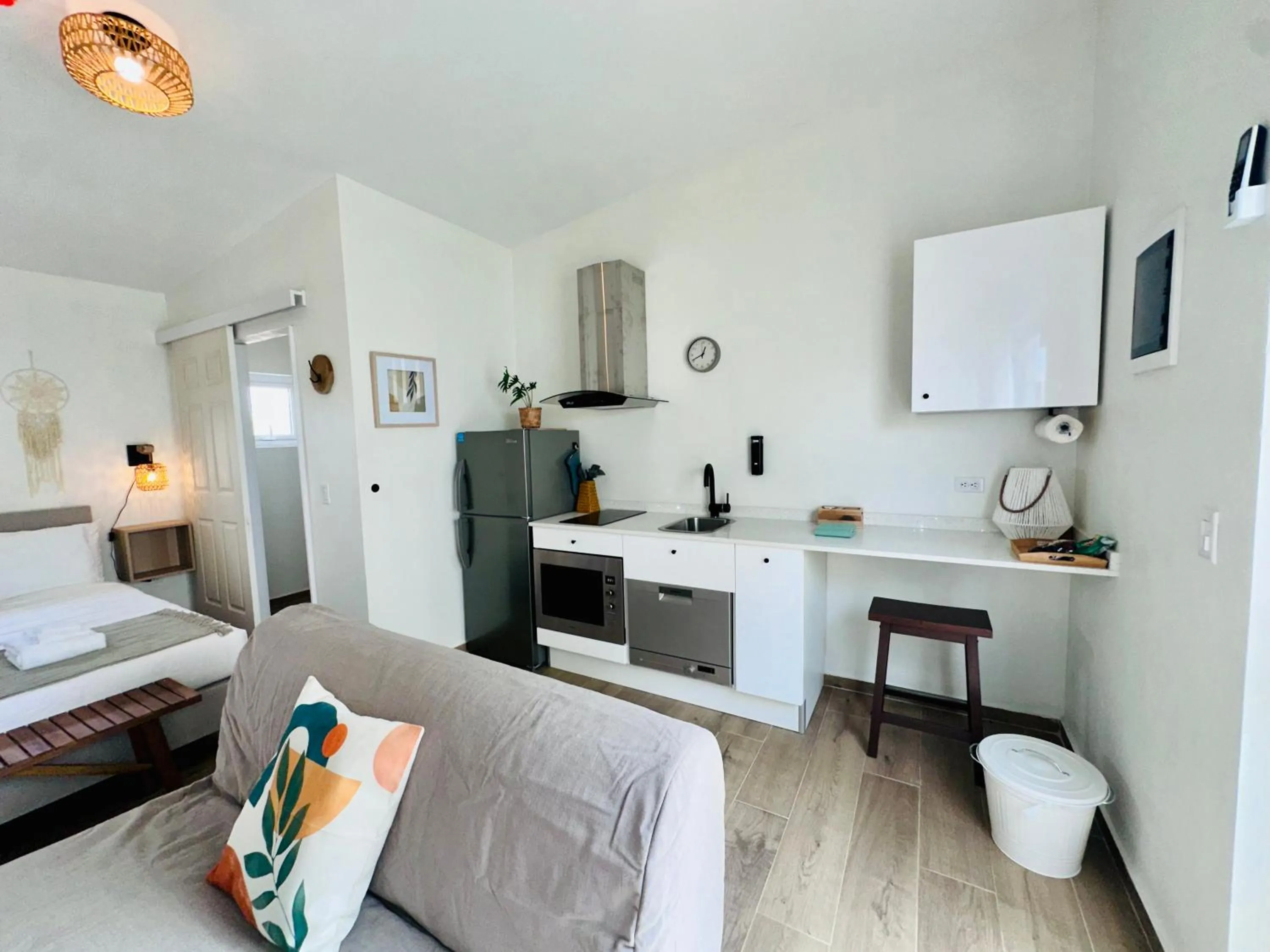 Decorative detail, Bed in Vistalmar Ocean Suites