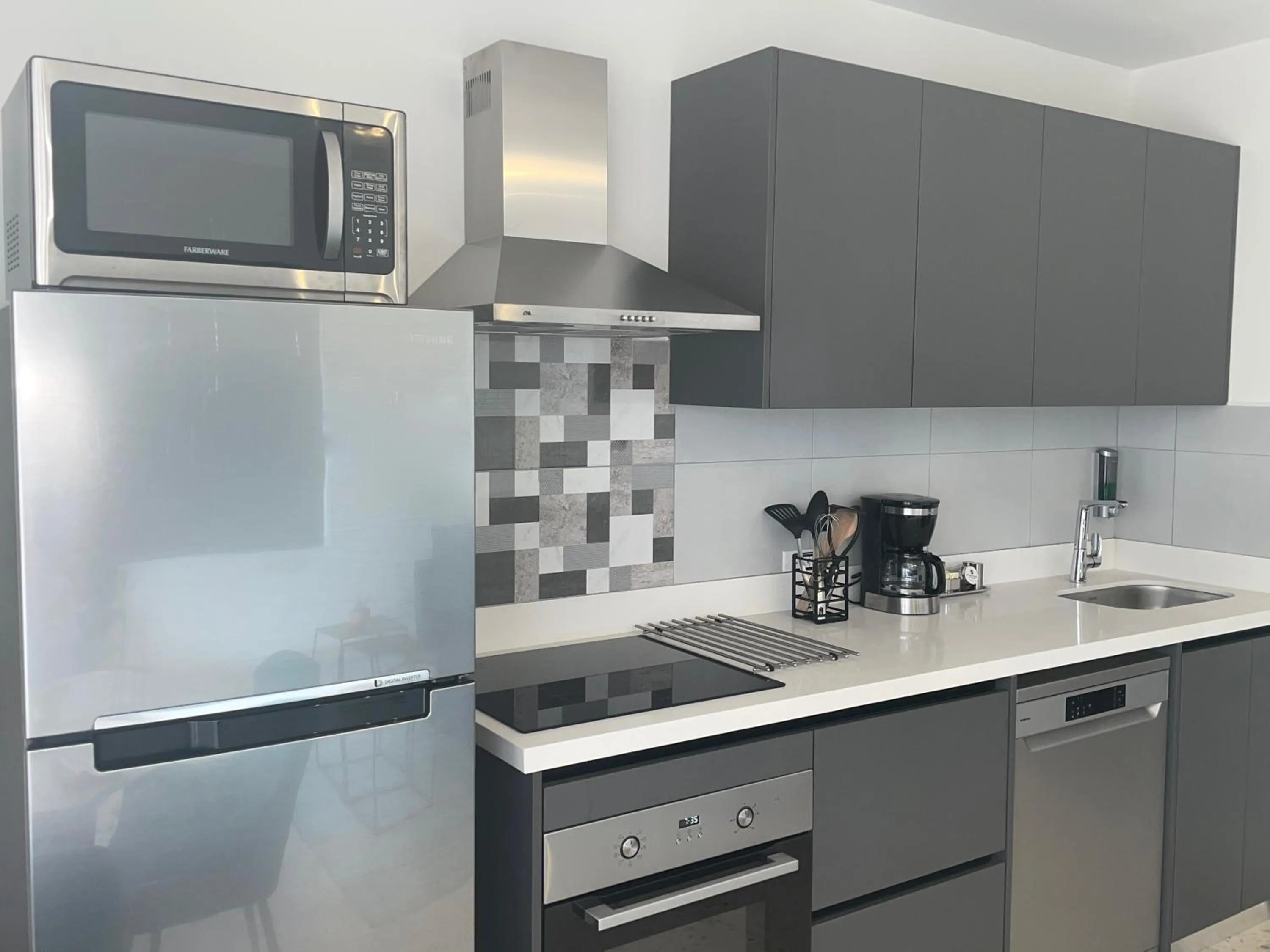 Coffee/tea facilities in Vistalmar Ocean Suites