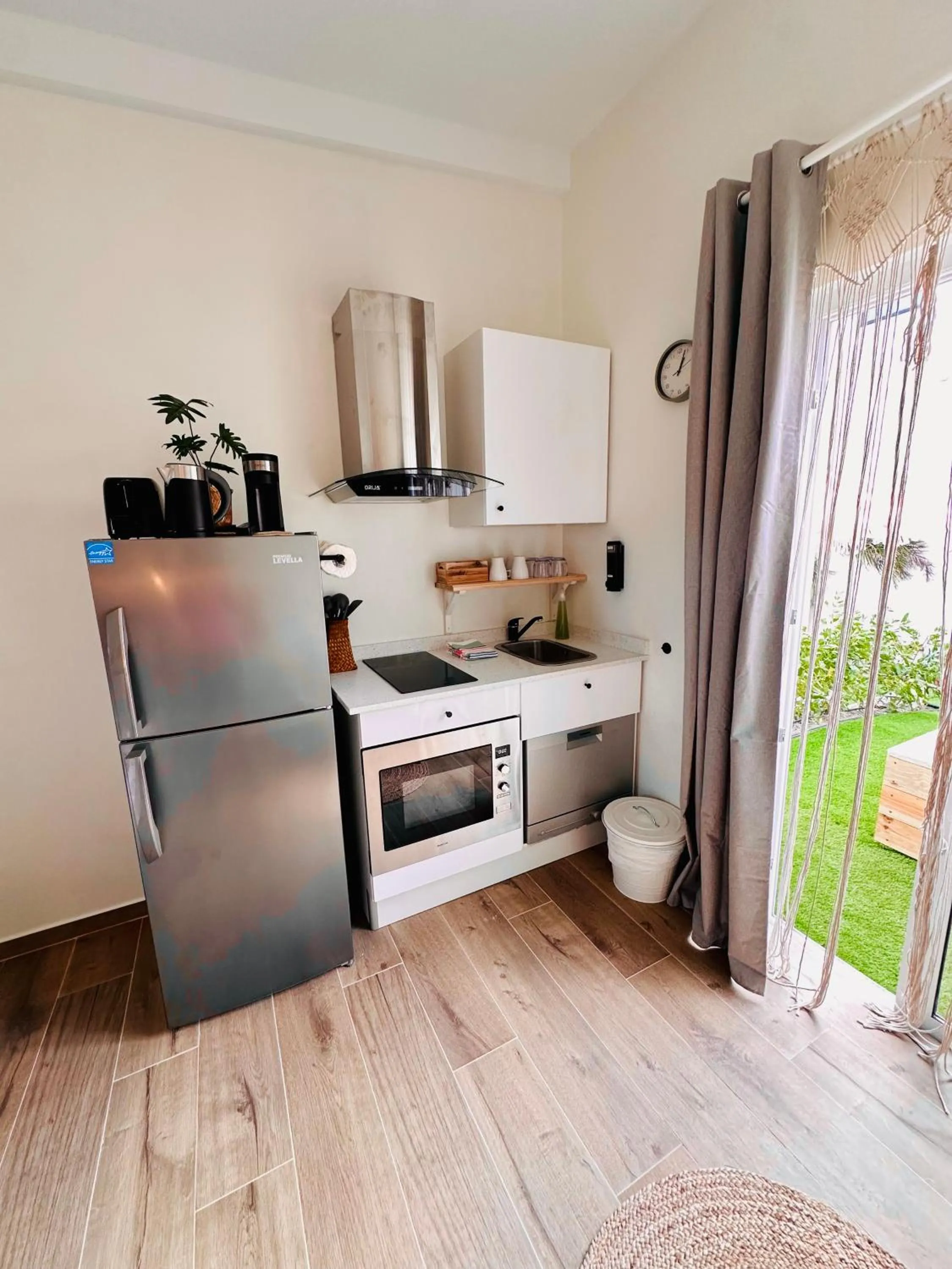 Pool view in Vistalmar Ocean Suites