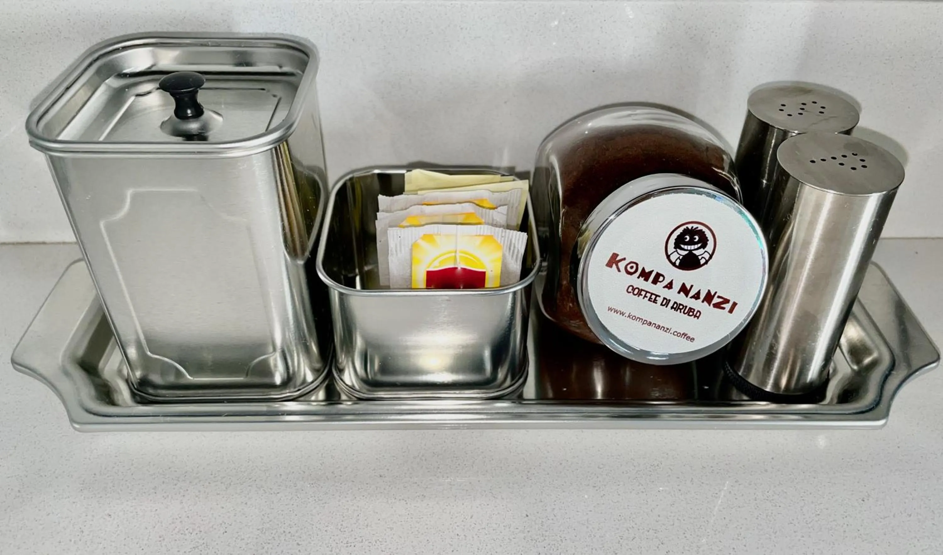 Coffee/tea facilities in Vistalmar Ocean Suites