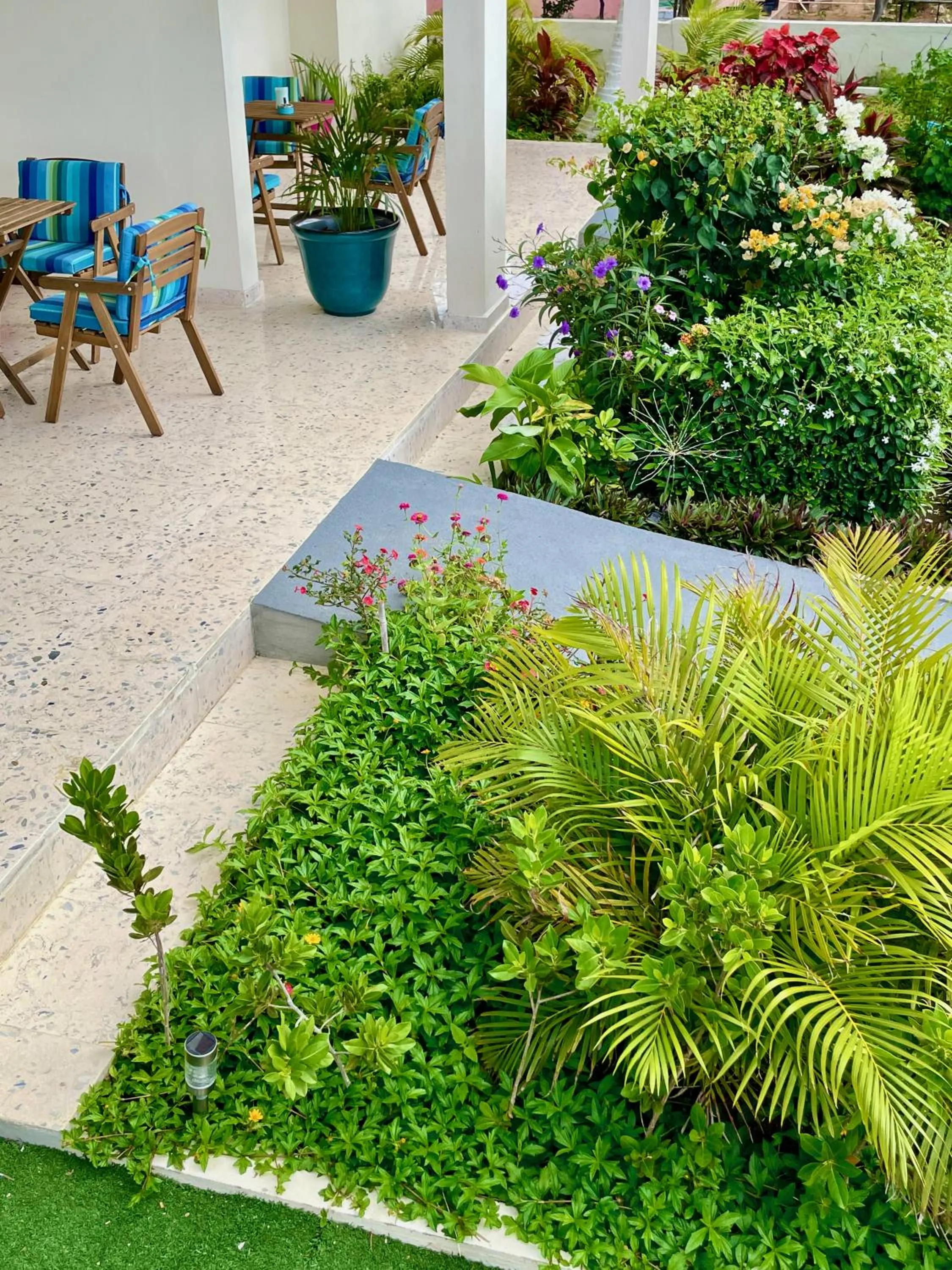 Facade/entrance in Vistalmar Ocean Suites