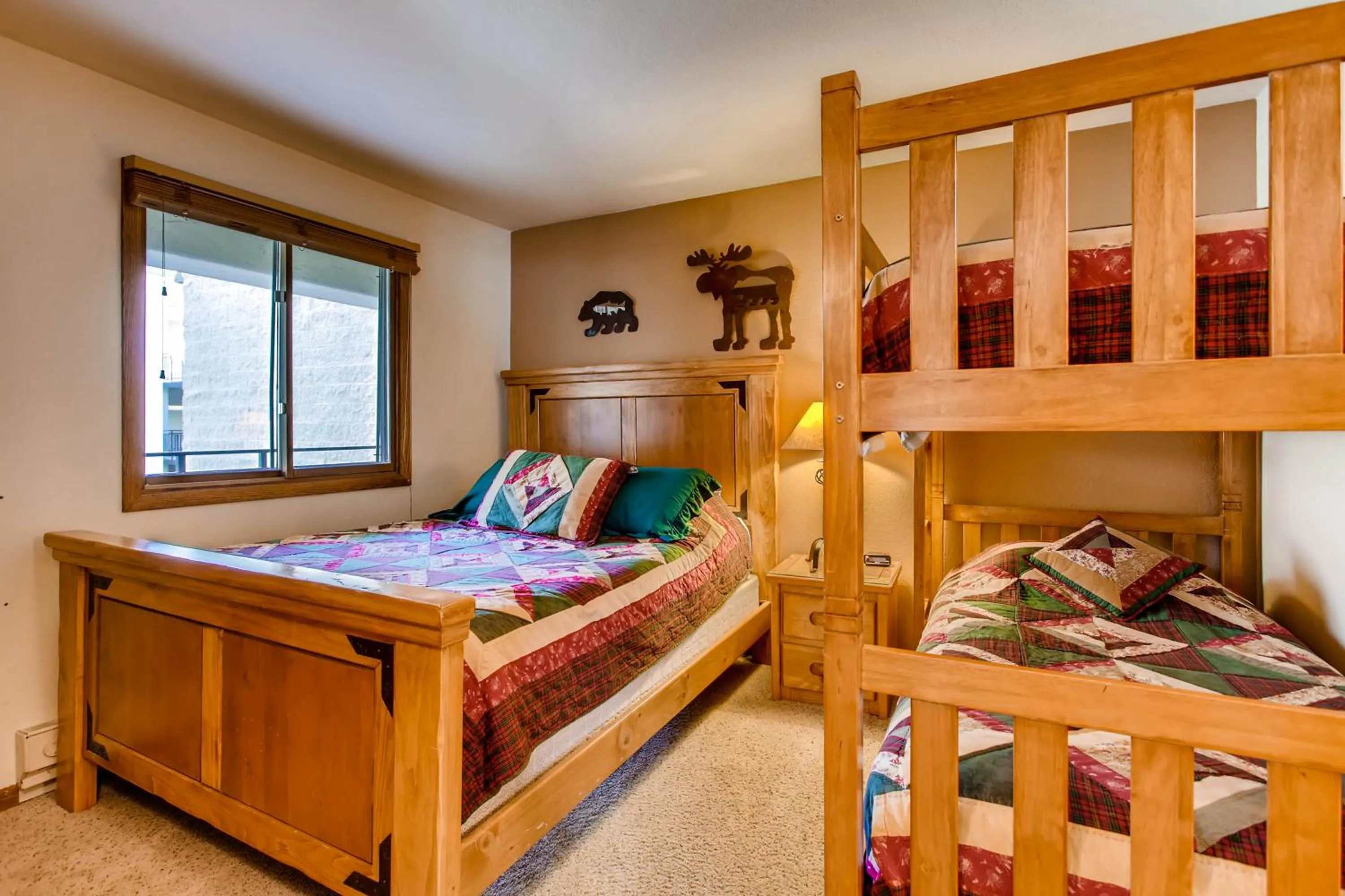 Bed in The Plaza Condominiums, A Vail Resorts Property