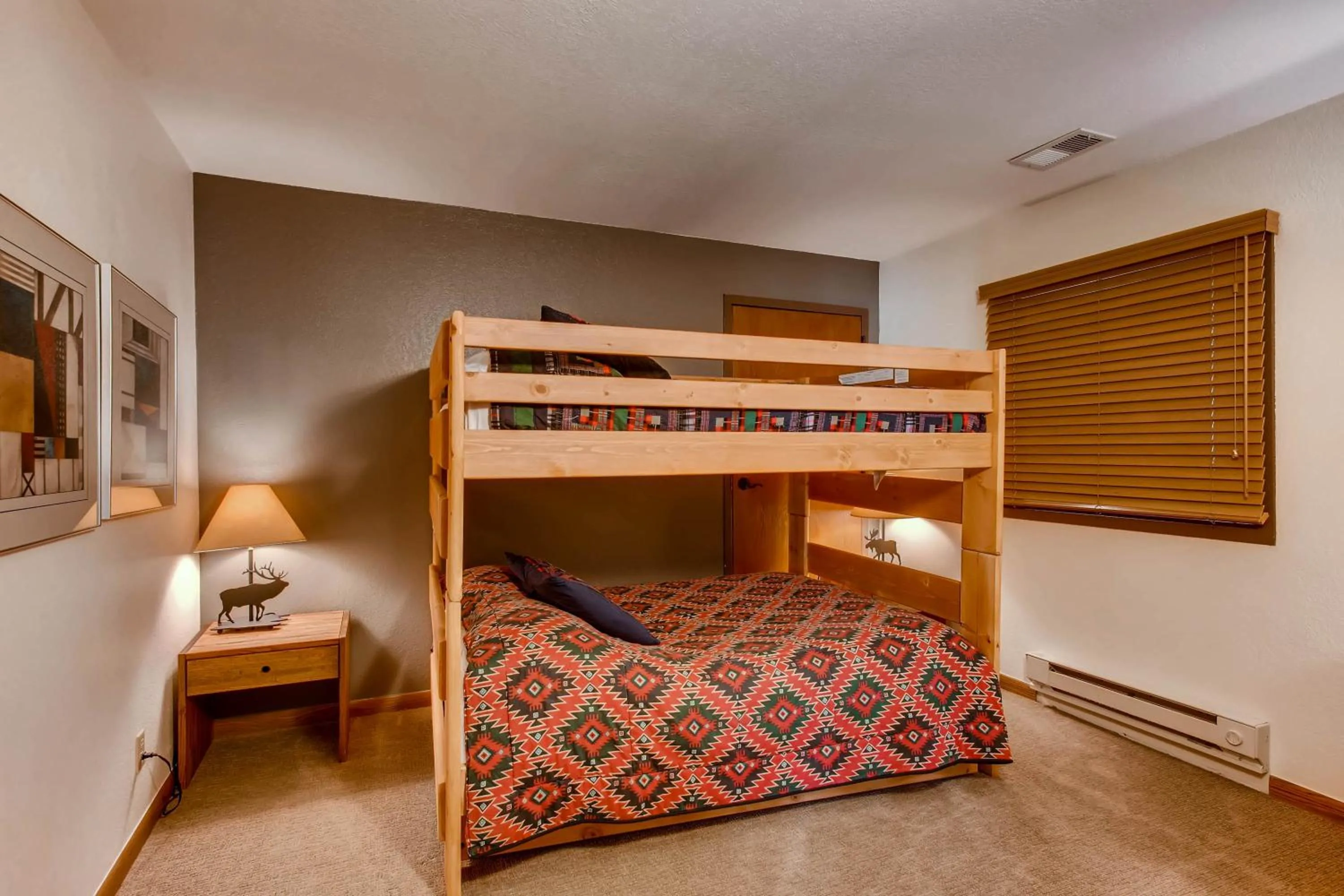 Bed in The Plaza Condominiums, A Vail Resorts Property