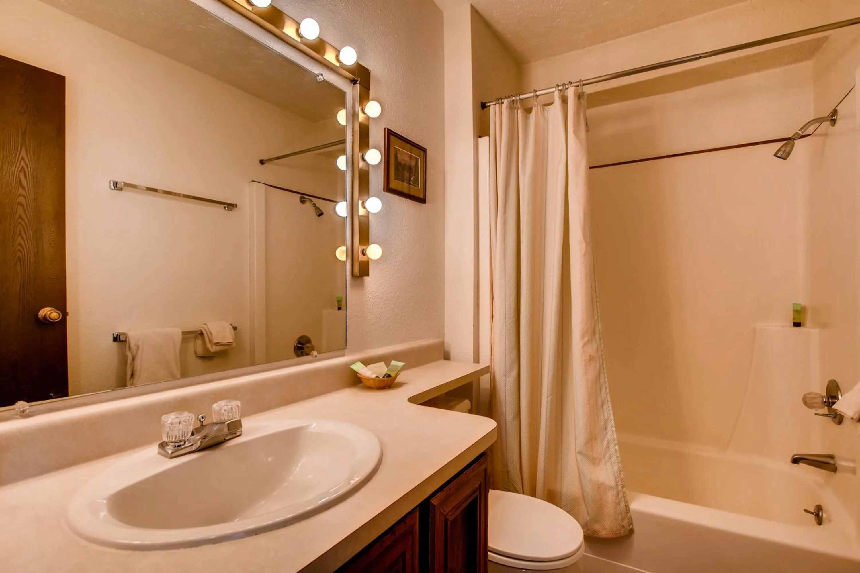 The Plaza Condominiums, A Vail Resorts Property