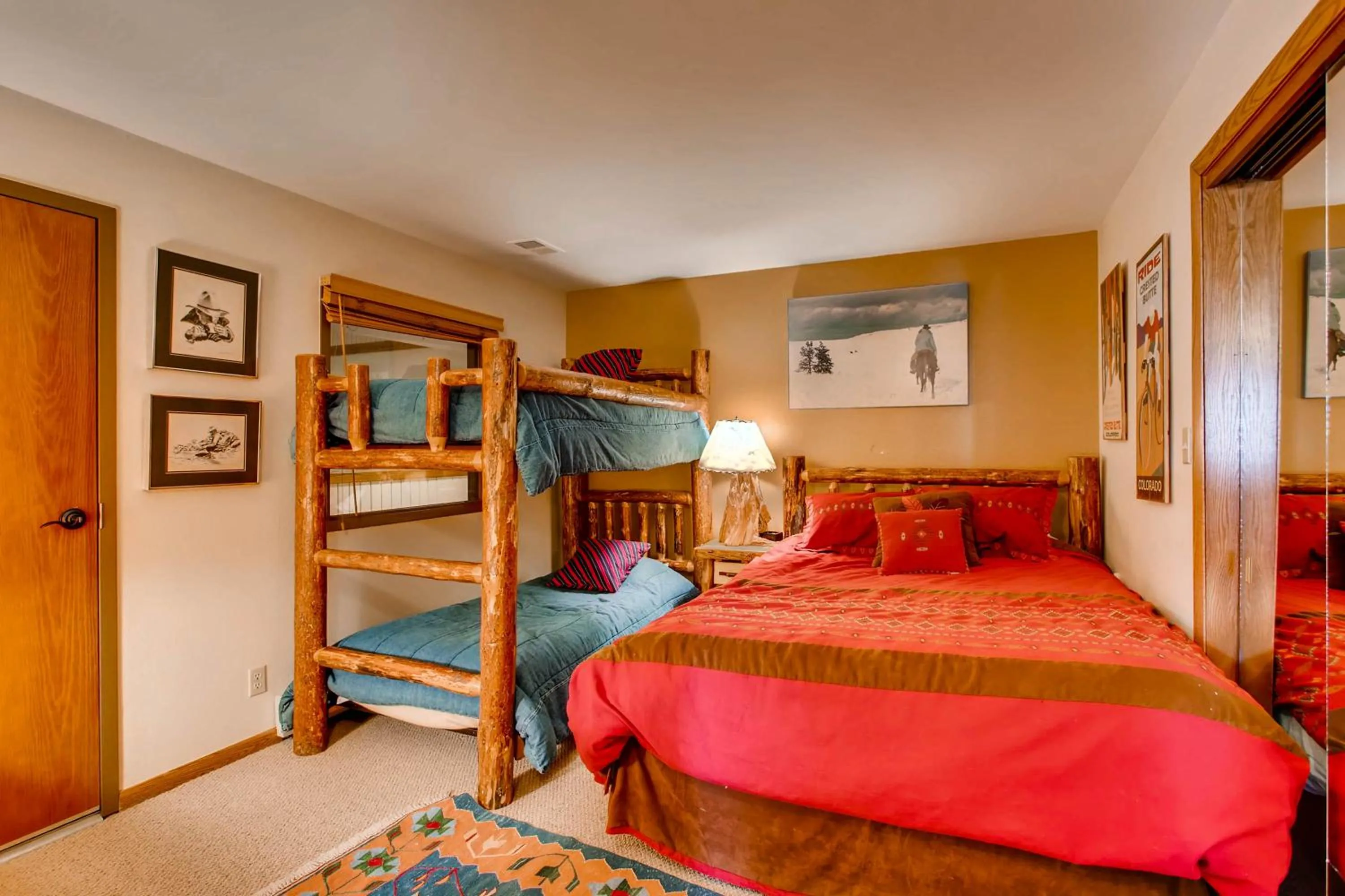 Bed in The Plaza Condominiums, A Vail Resorts Property
