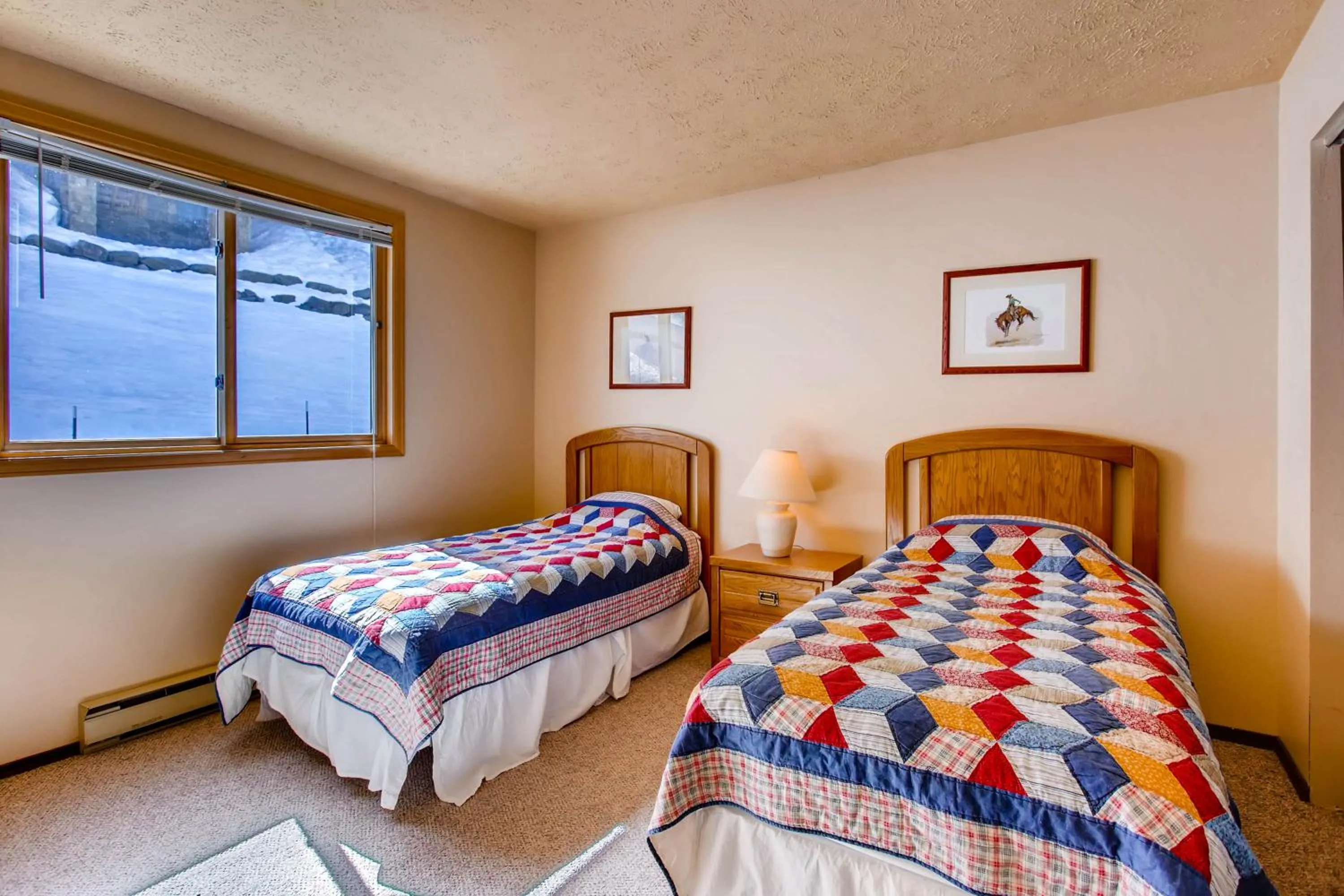 Bed in The Plaza Condominiums, A Vail Resorts Property