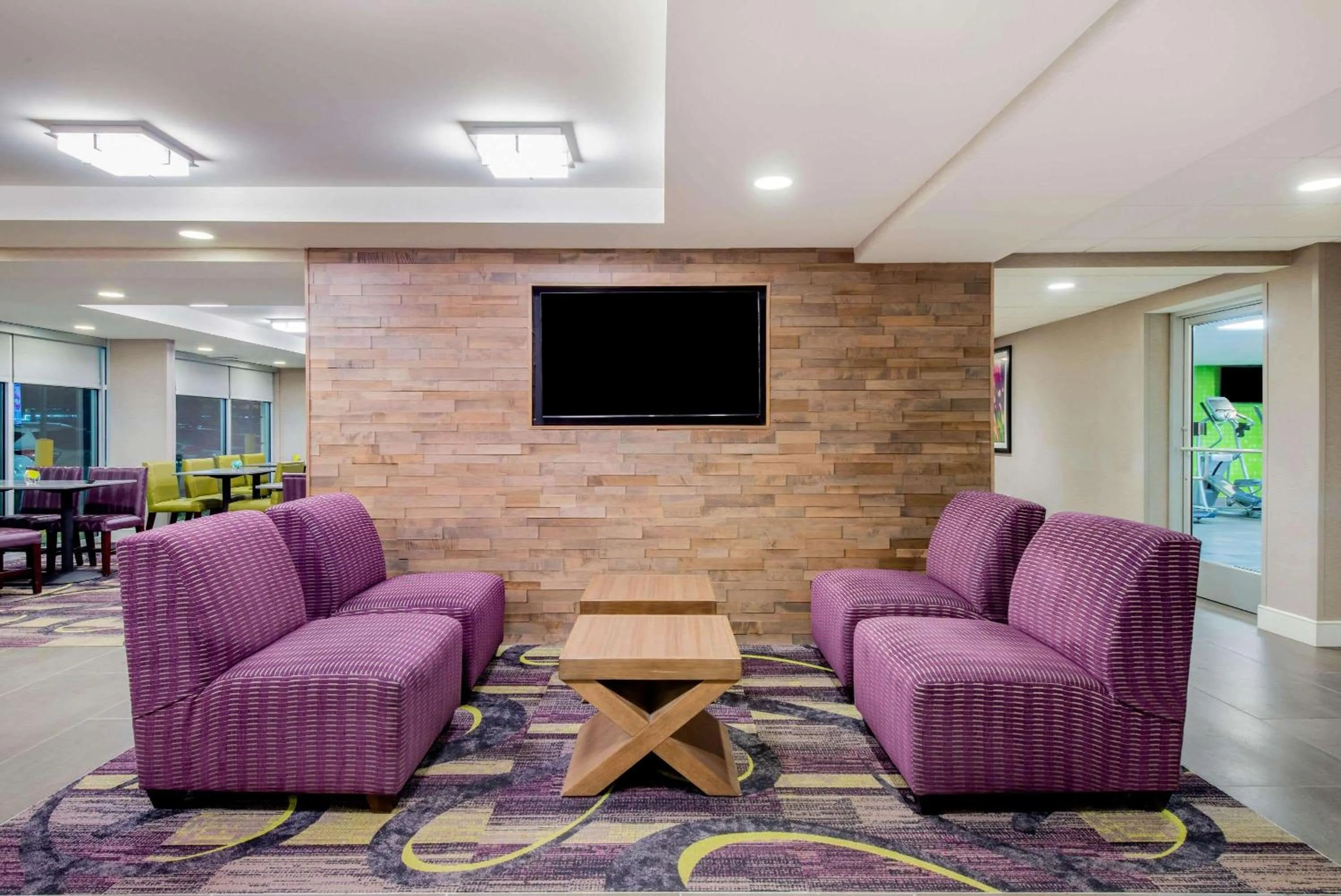 Lobby or reception in La Quinta by Wyndham Baltimore BWI Airport