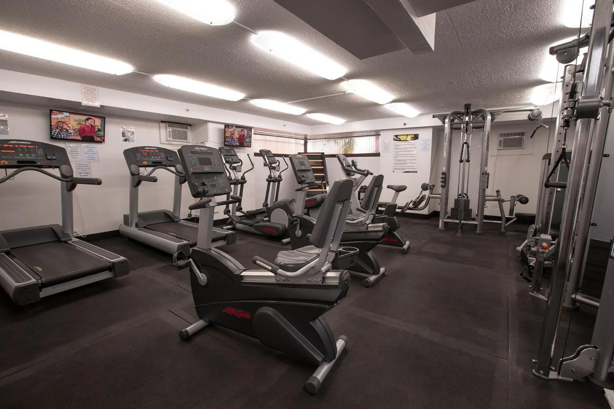 Fitness centre/facilities in Waikiki Monarch Hotel