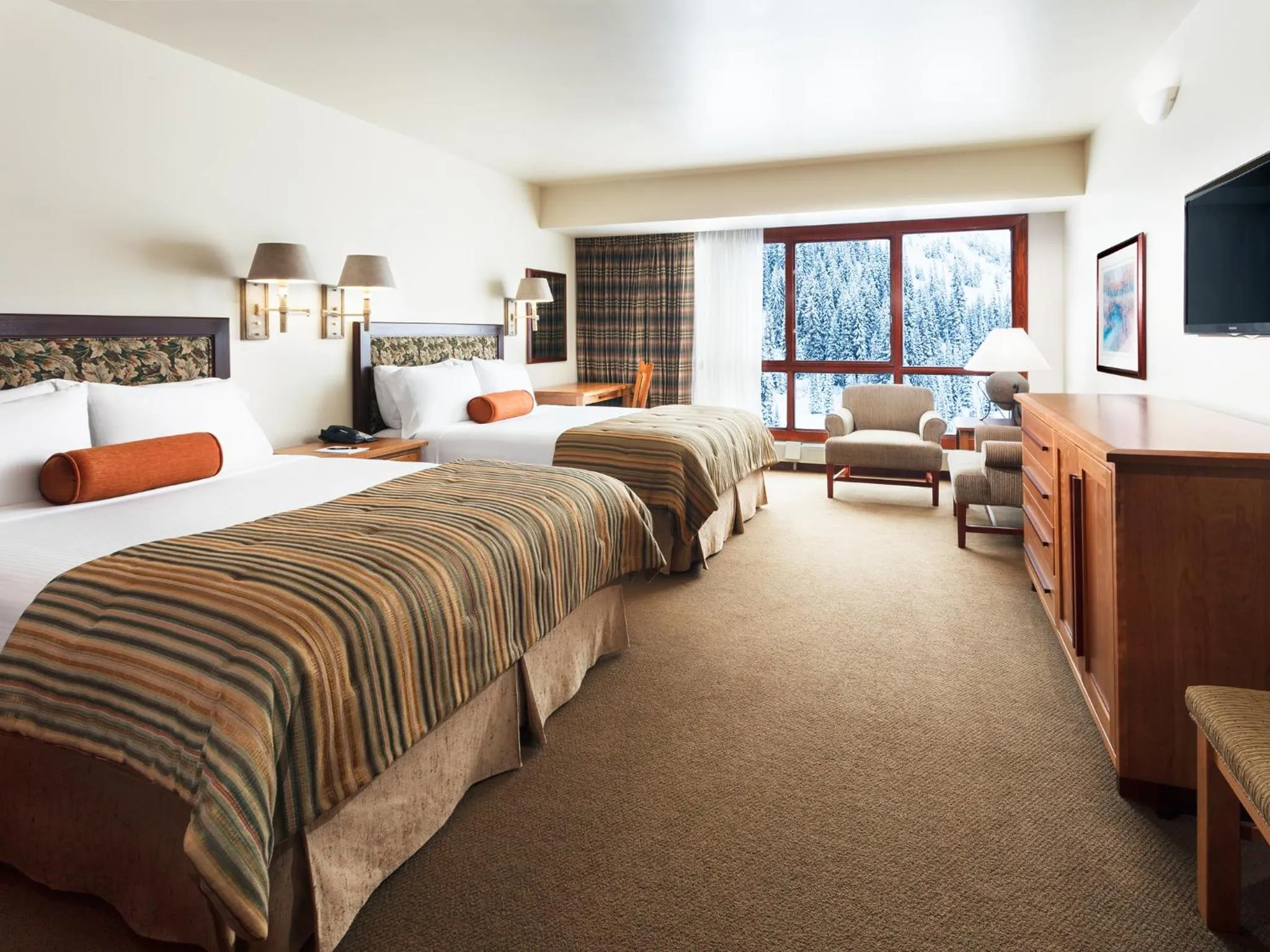 Photo of the whole room, Bed in Alta's Rustler Lodge