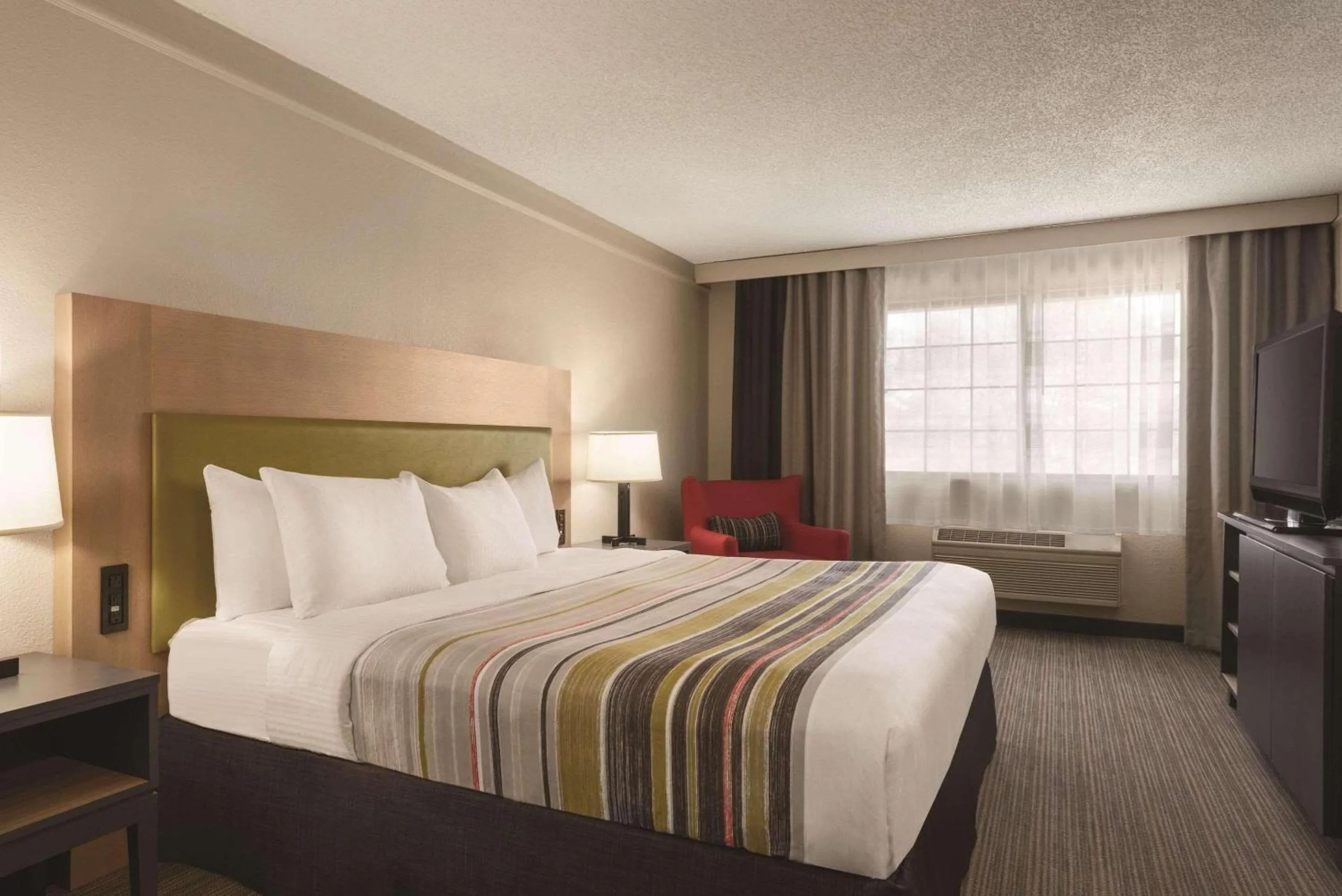 Bedroom, Bed in Country Inn & Suites by Radisson, Chicago-Hoffman