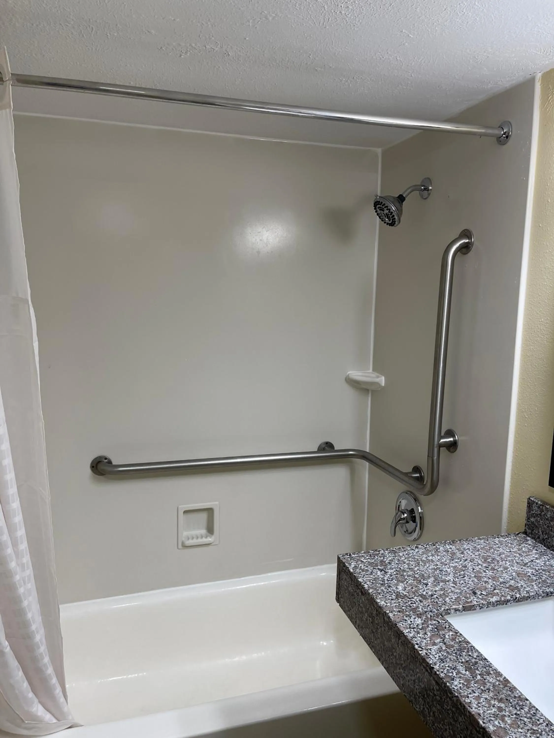 Bathroom, Bed in La Quinta Inn by Wyndham Indianapolis Airport Lynhurst