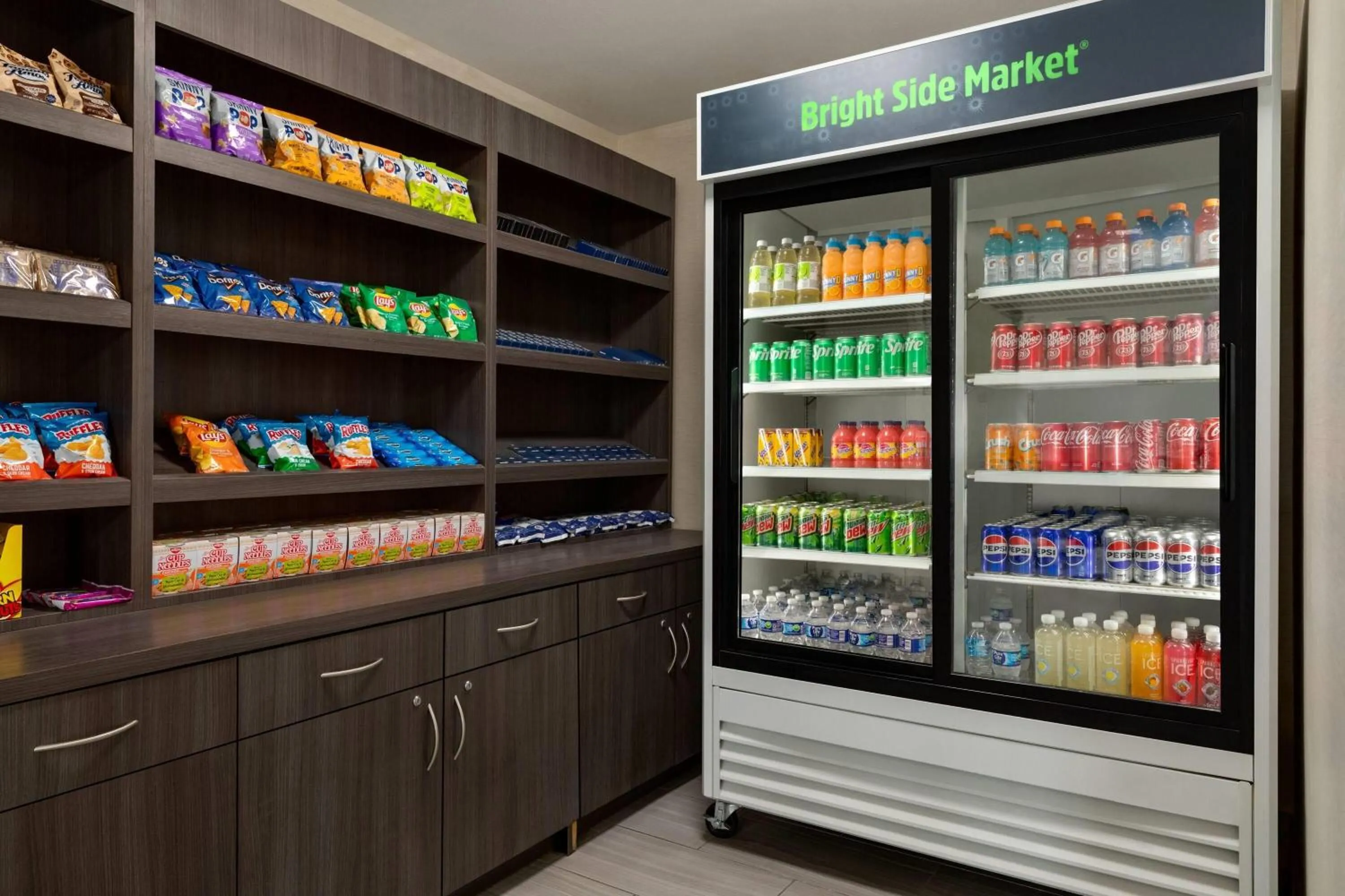 Food and drinks in La Quinta Inn & Suites by Wyndham Peru Starved Rock St Park