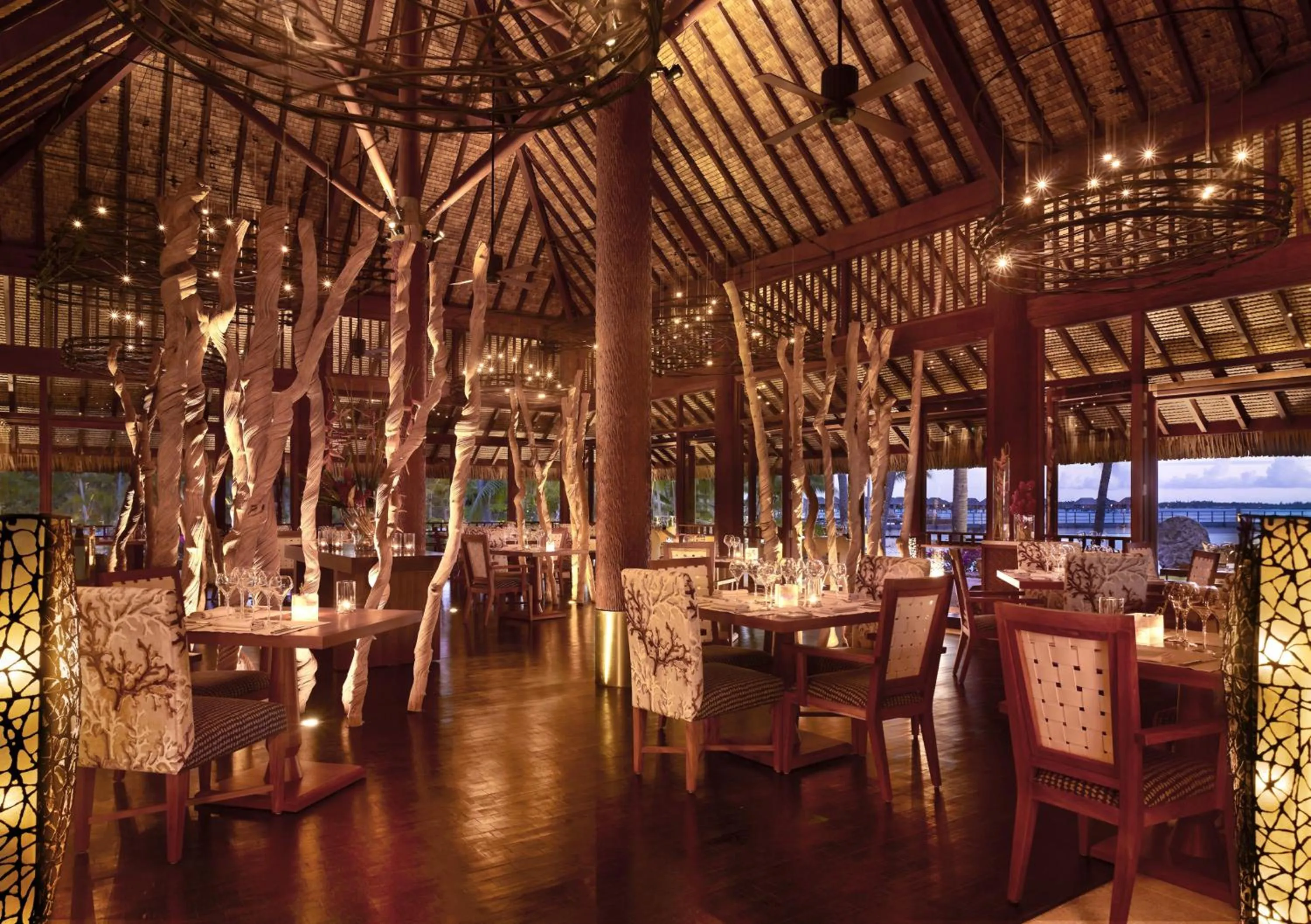 Restaurant/places to eat in Four Seasons Resort Bora Bora