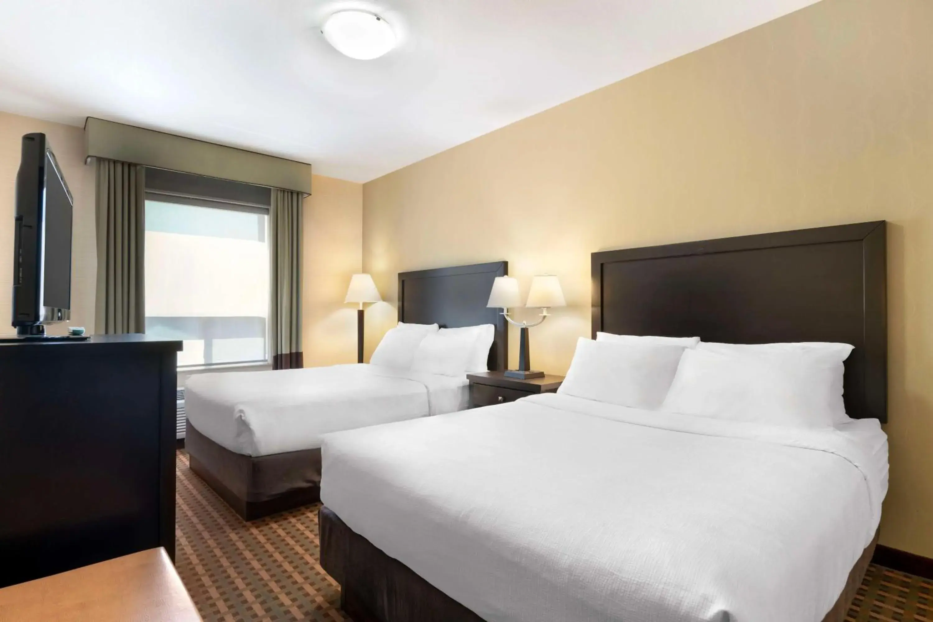 One-Bedroom Suite with Kitchen - Non-Smoking in Best Western Pacific Inn One-Bedroom Suite with Kitchen - Non-Smoking in Best Western Pacific Inn