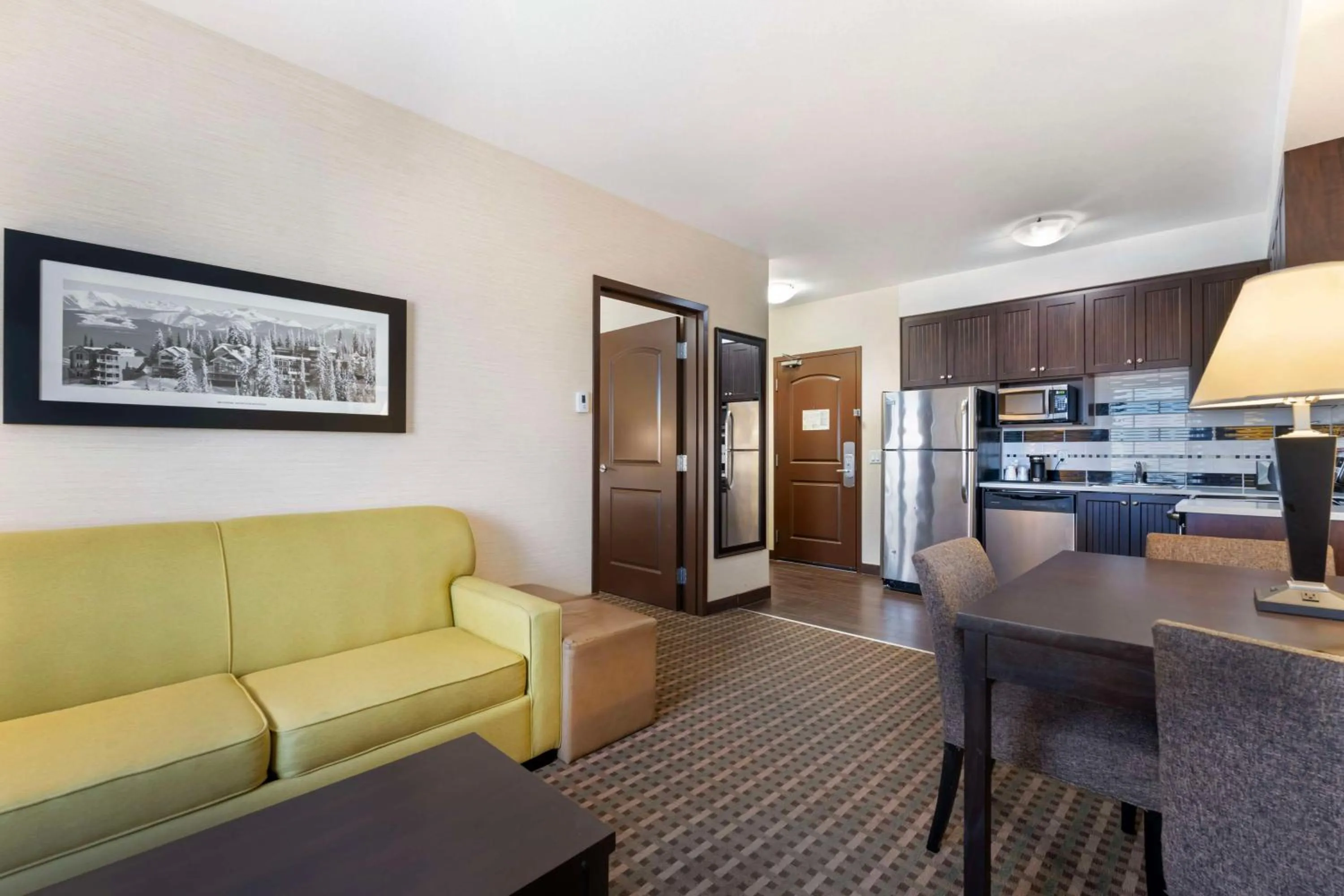Bedroom in Best Western Pacific Inn