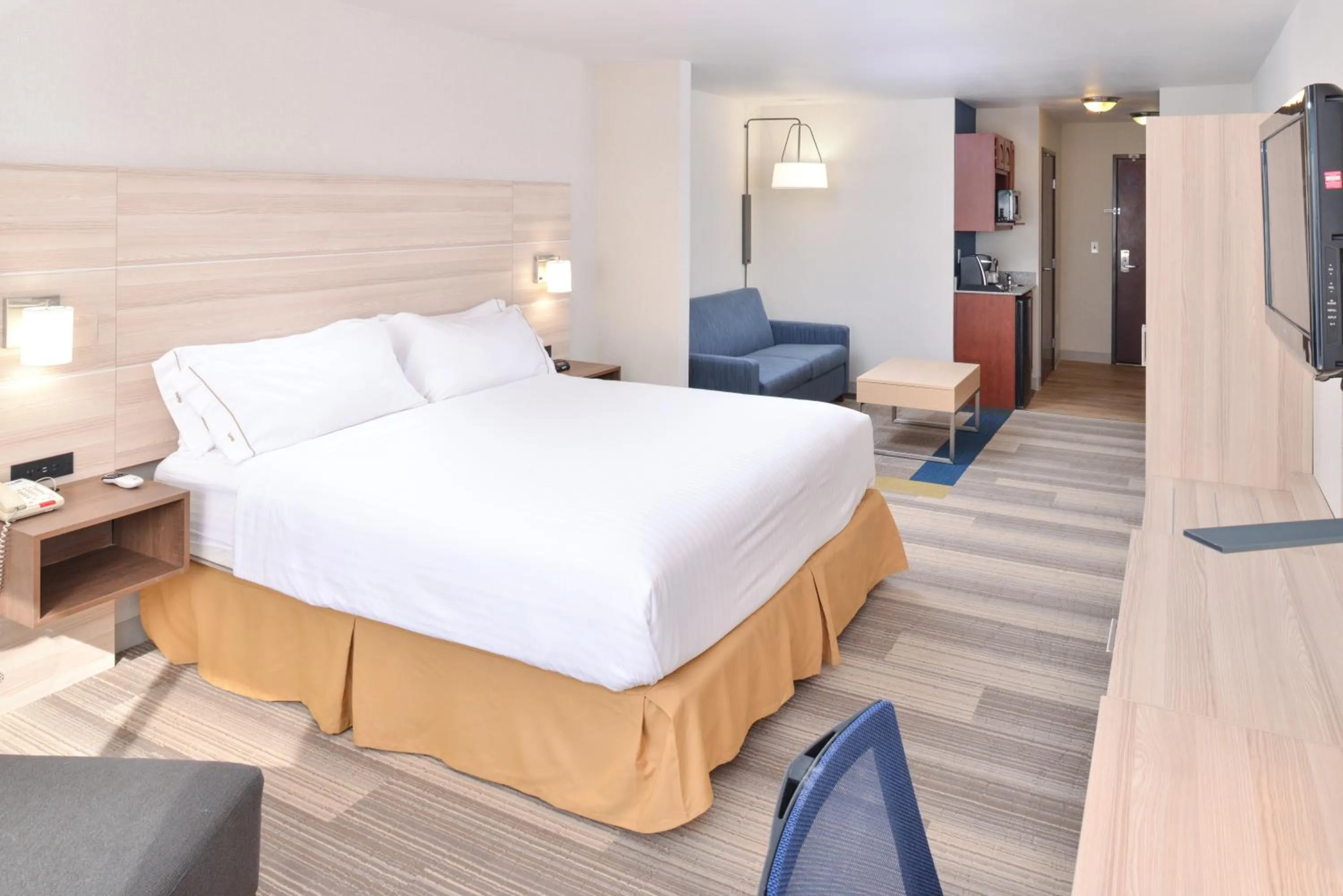 Photo of the whole room in Holiday Inn Express & Suites San Diego Otay Mesa, an IHG Hotel