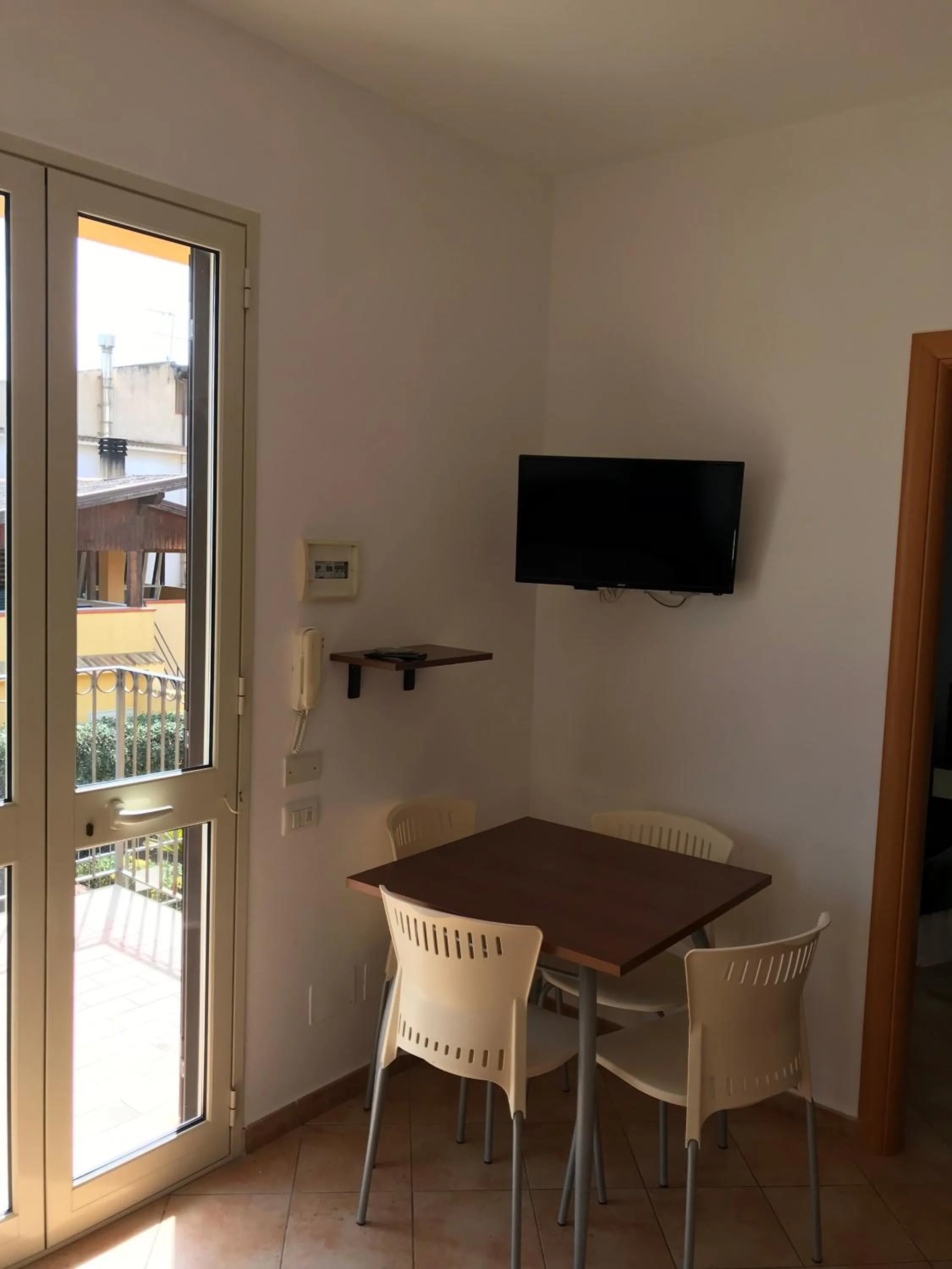 Dining area in Andrea Case Vacanze L'Ancora