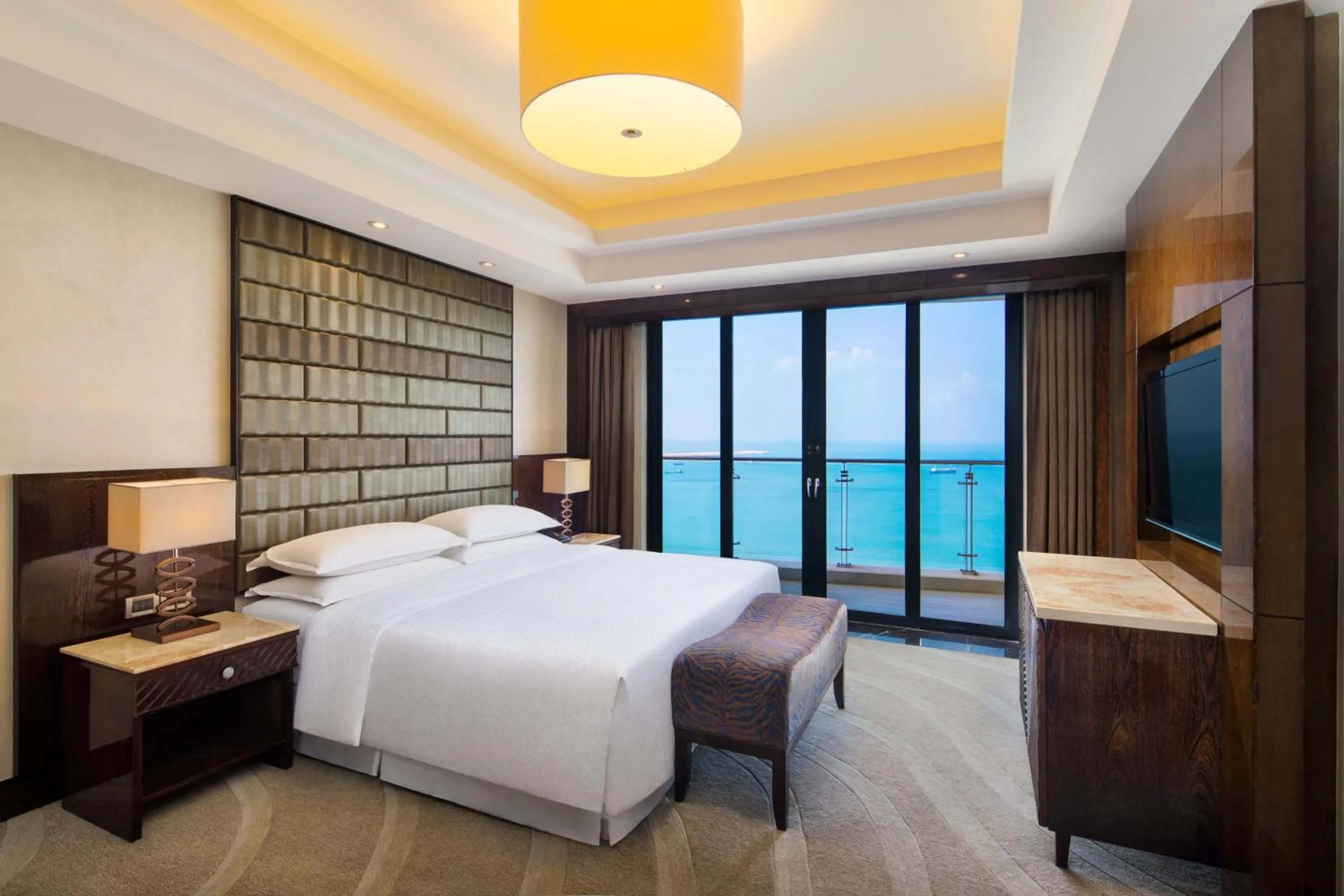 Bedroom, Bed in Four Points by Sheraton Hainan, Sanya