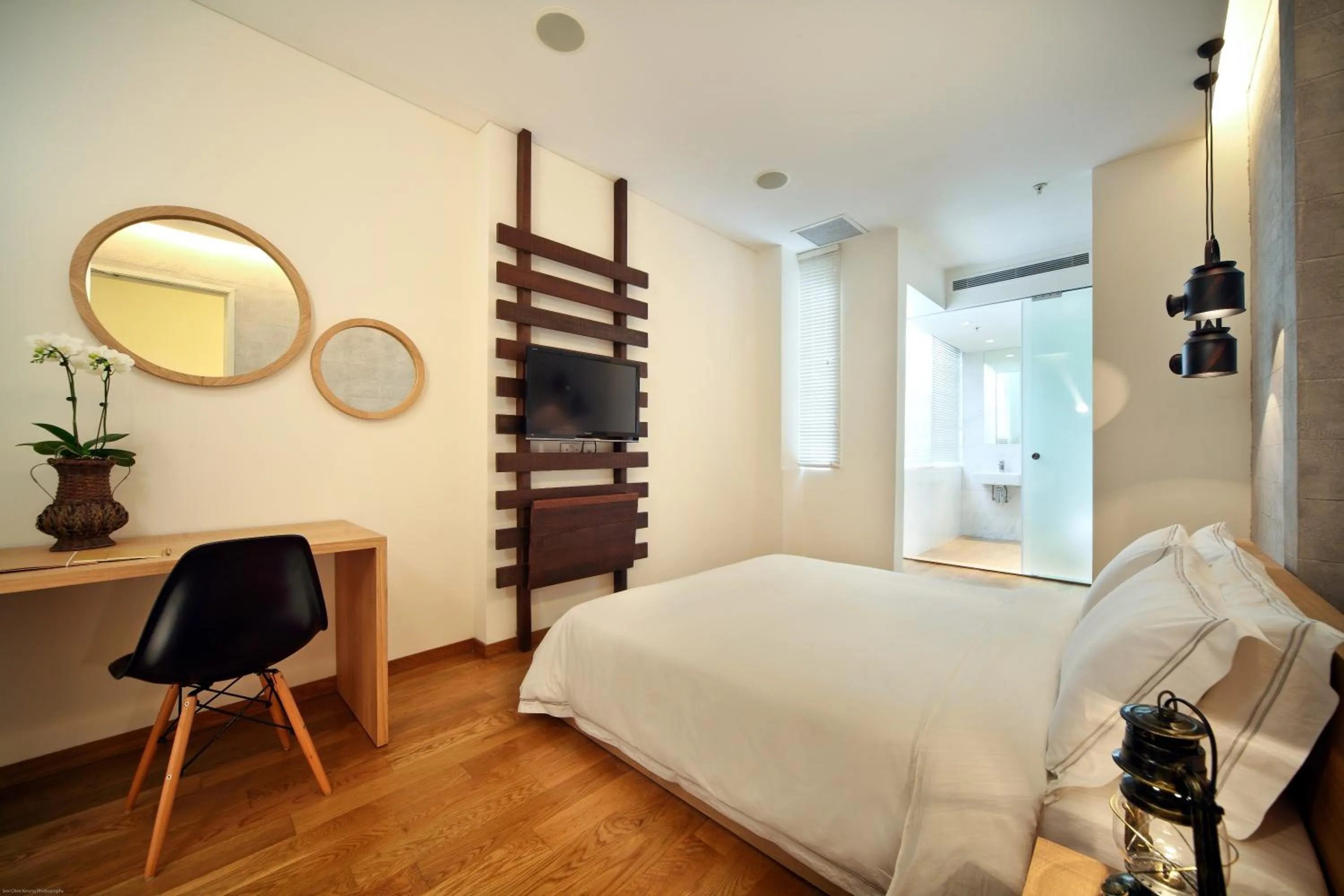 Photo of the whole room, Bed in Hotel Clover 769 North Bridge Road