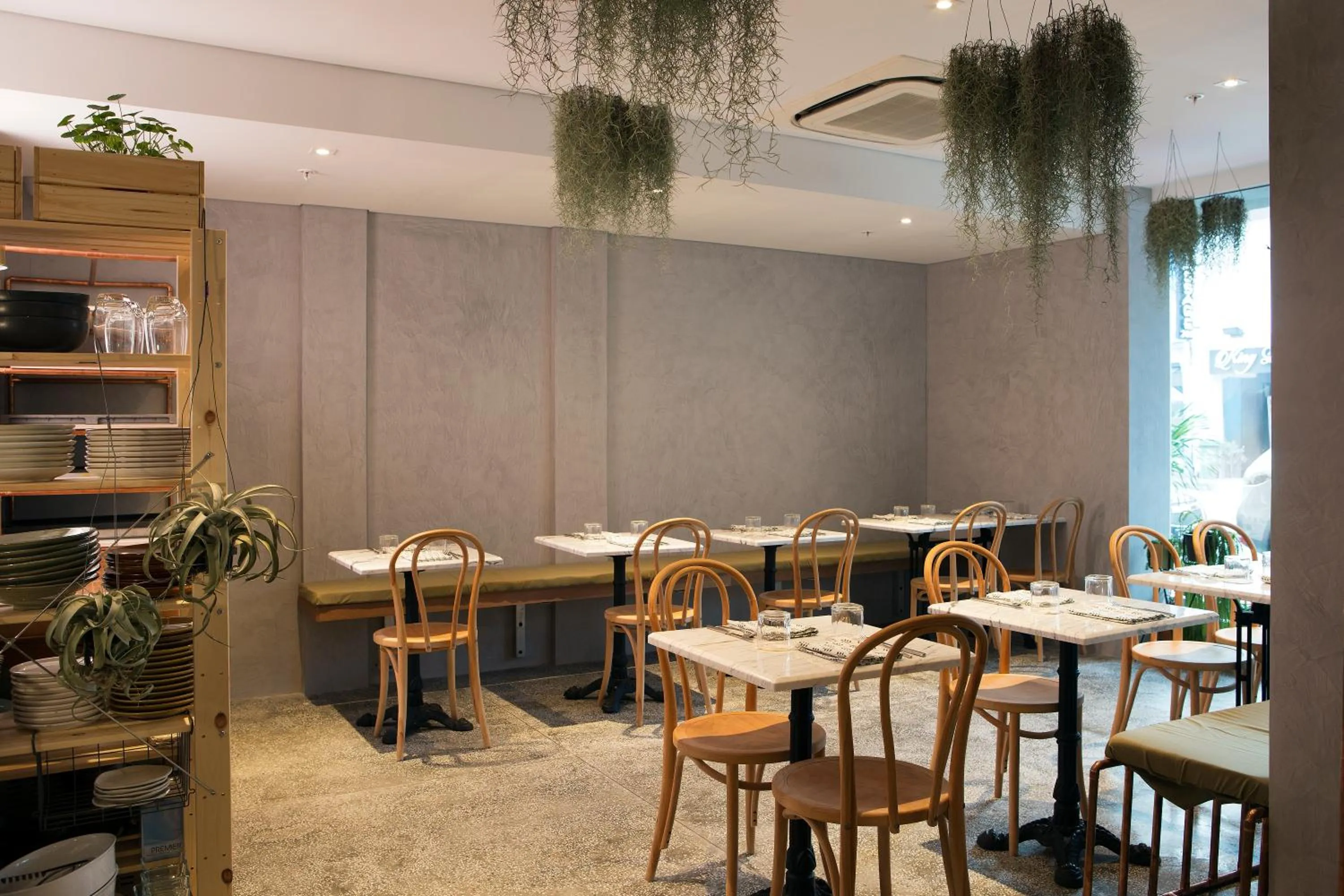 Restaurant/places to eat in Hotel Clover 769 North Bridge Road