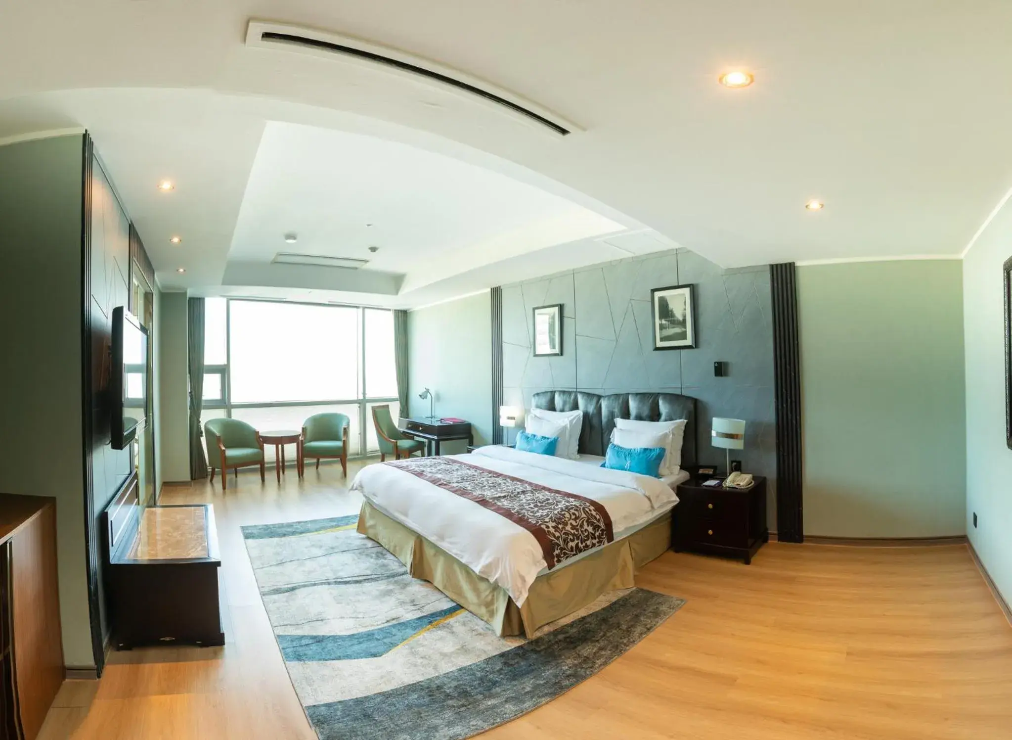 Executive King Room with City View in The Blue Sky Hotel and Tower Executive King Room with City View in The Blue Sky Hotel and Tower