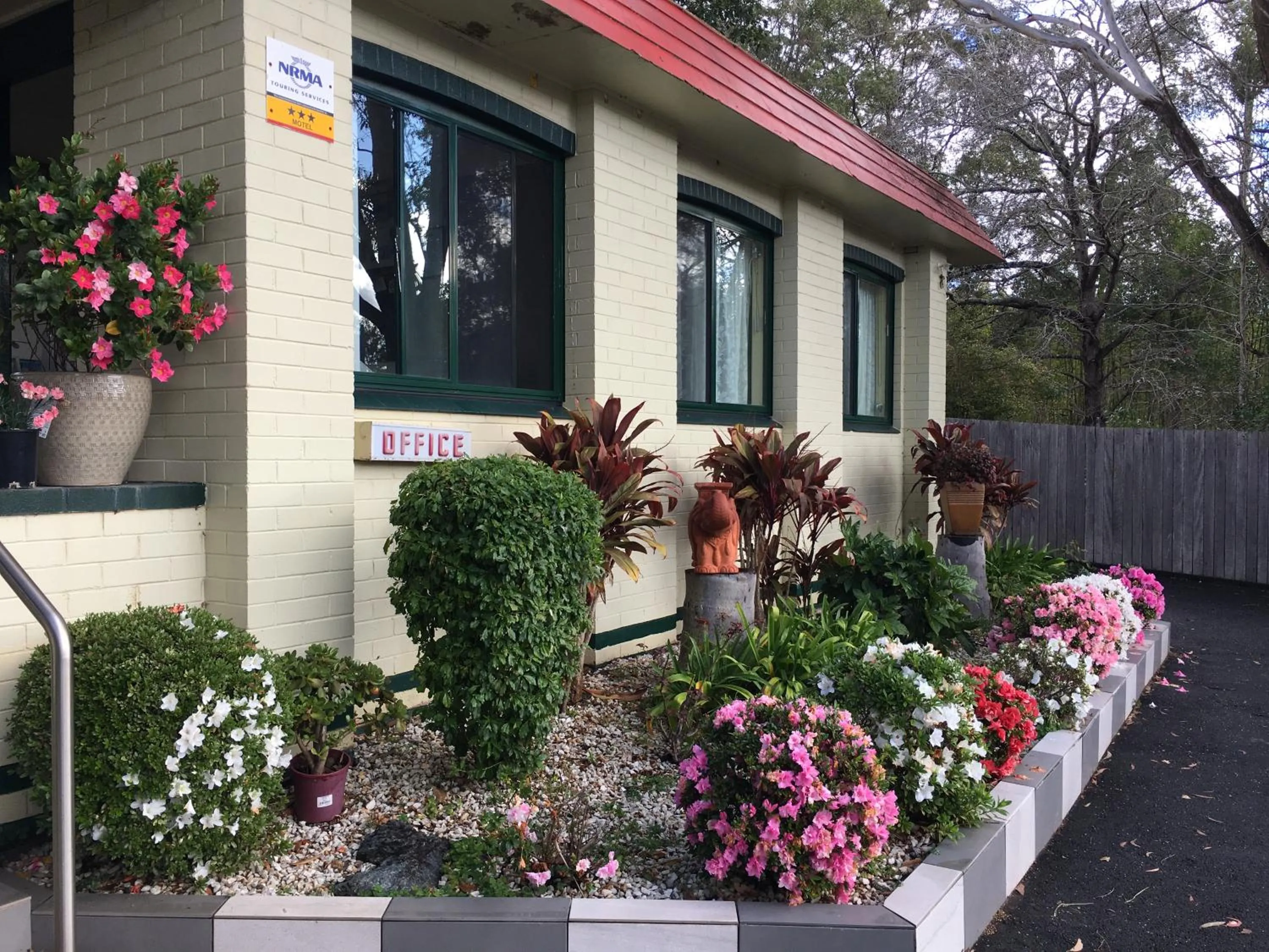 Property building in Major Innes Motel