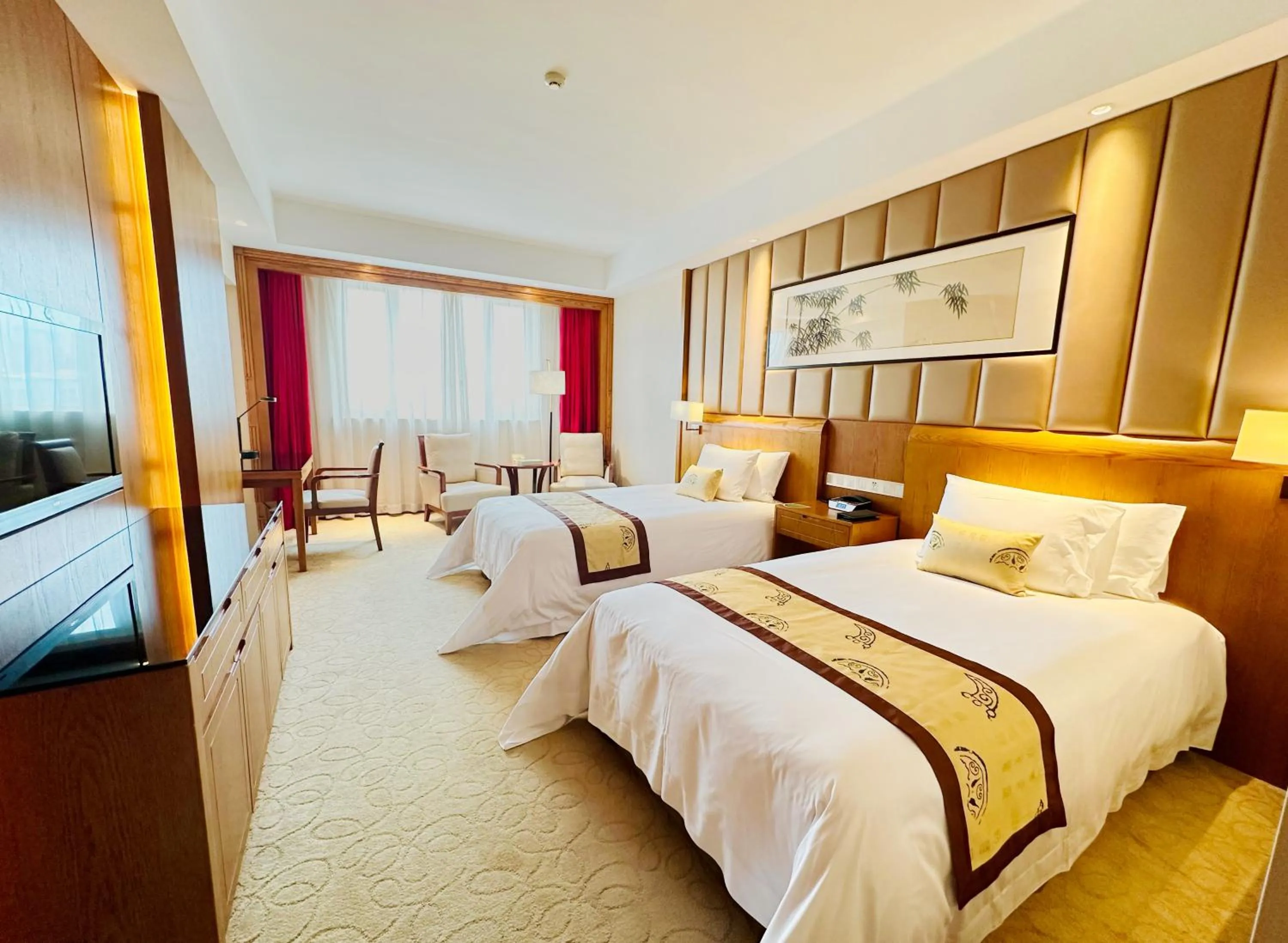 Photo of the whole room, Bed in Mason Hotel