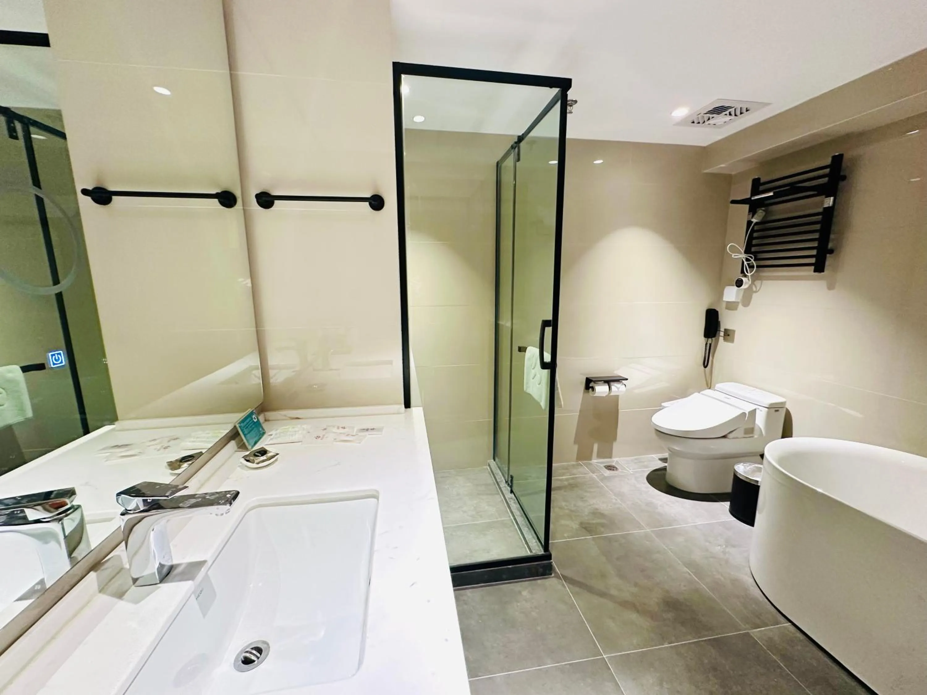 Bathroom in Mason Hotel