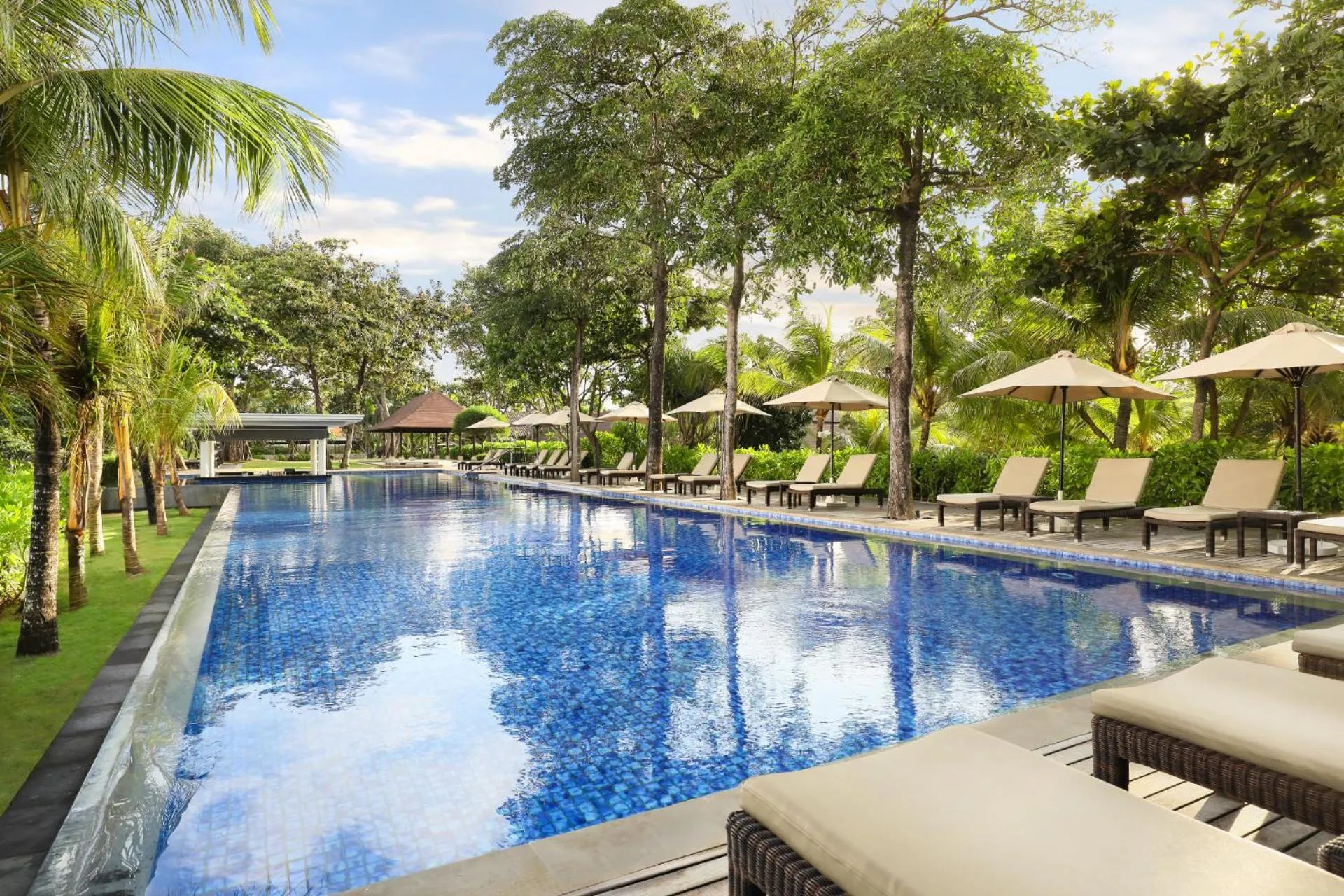 Swimming pool in Padma Resort Legian