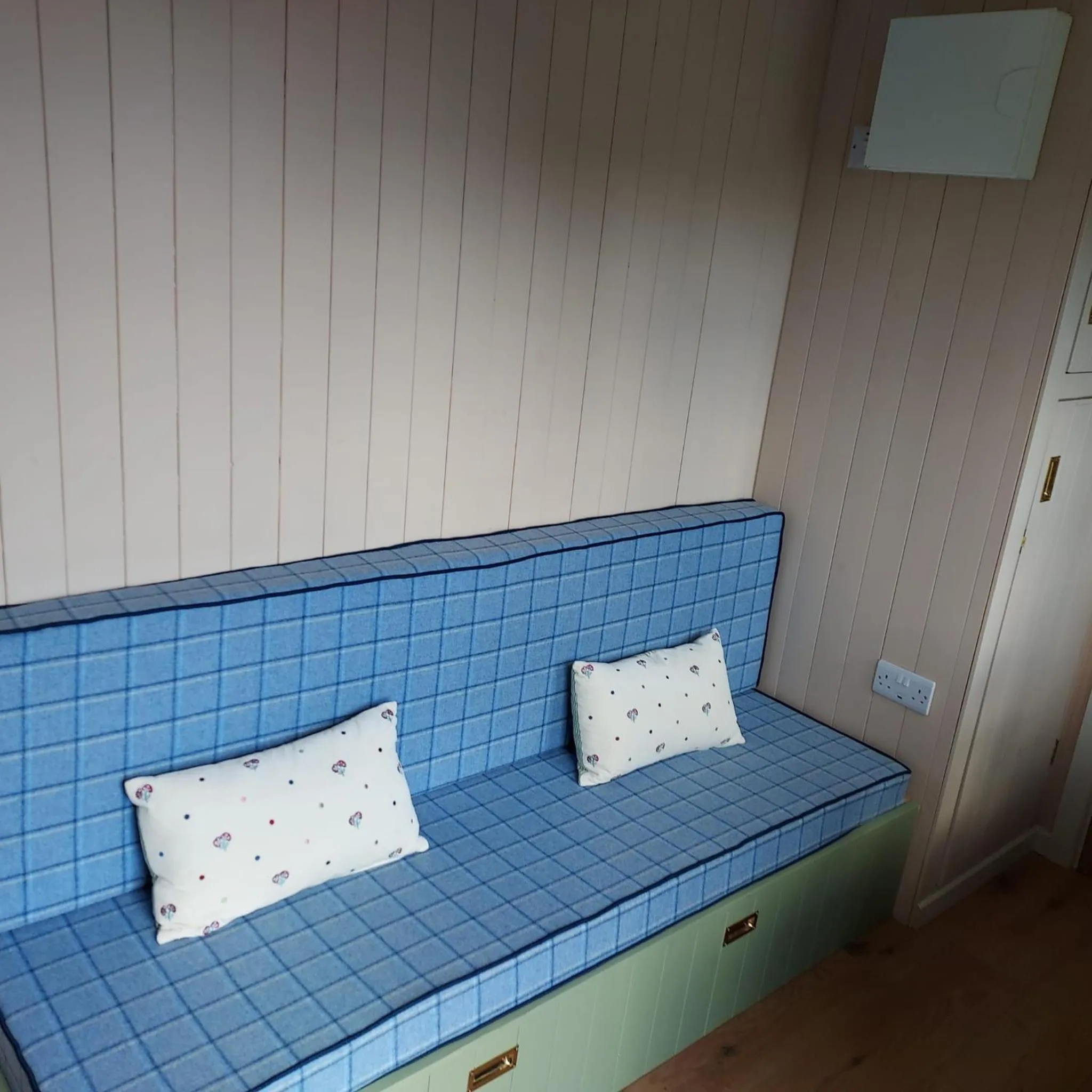 Bed in Abbeyview House B&B and Glamping