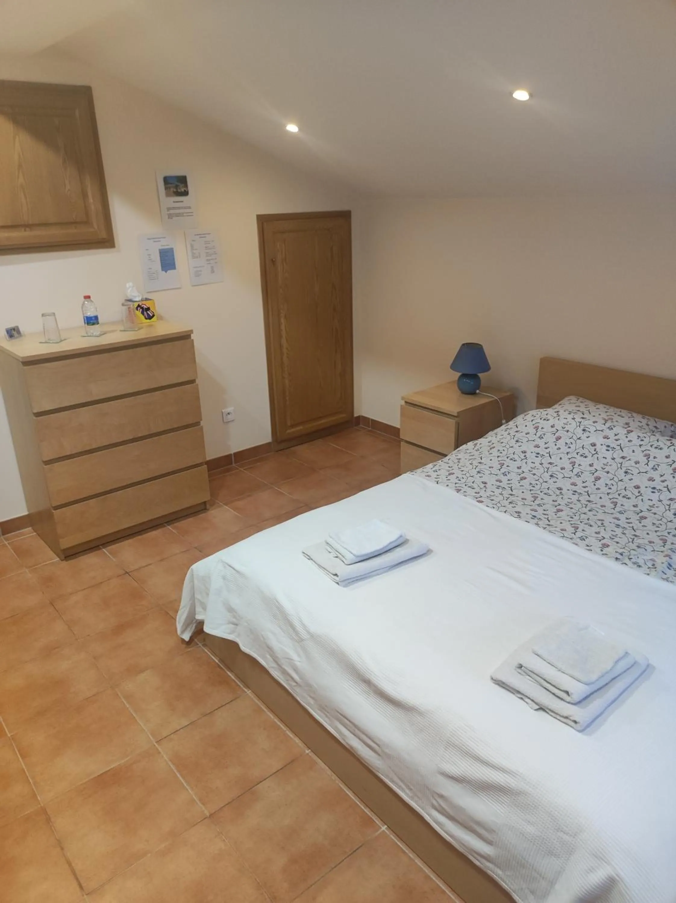 Bed in Douce France 82