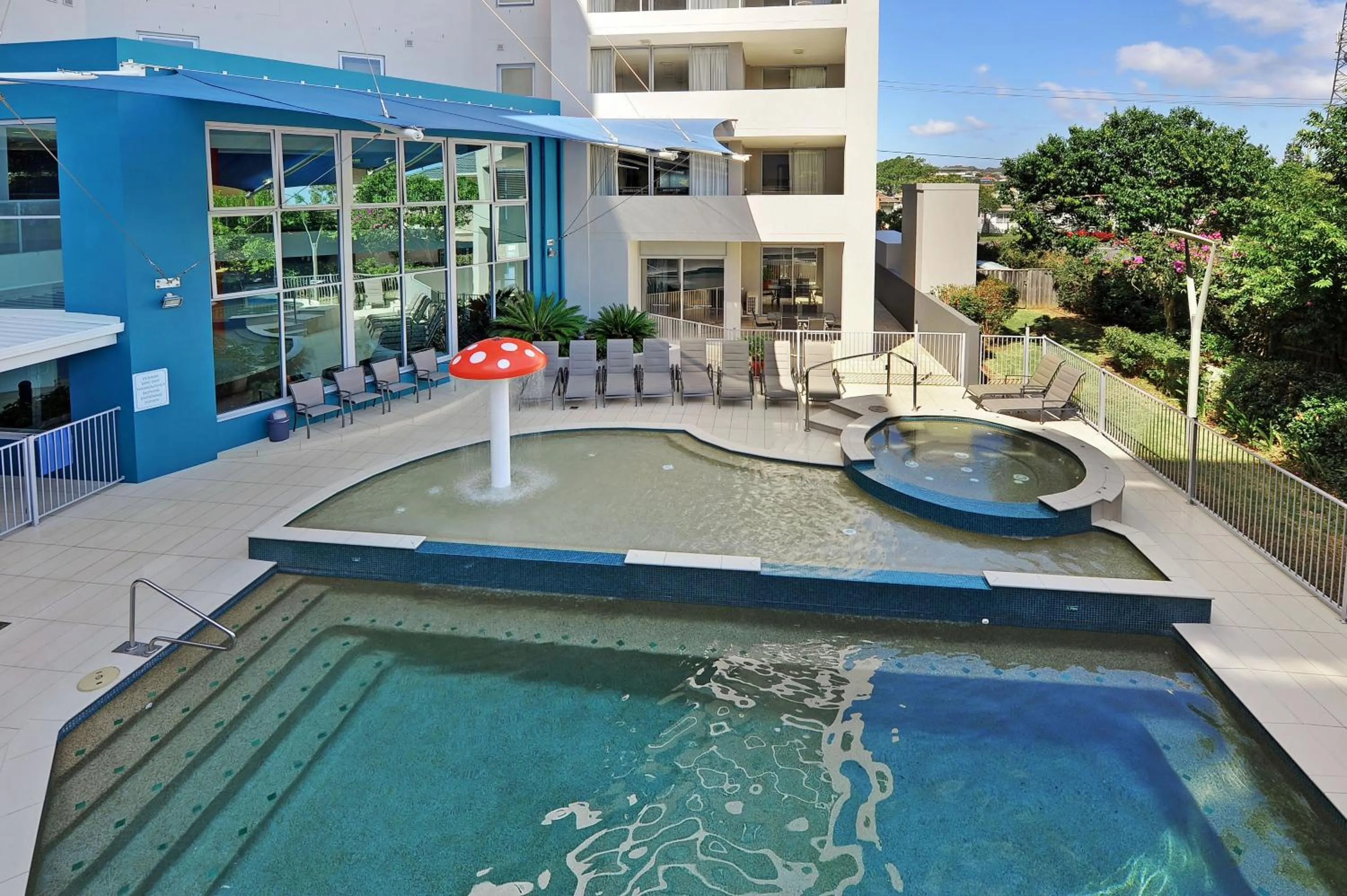Swimming pool in Ki-ea Apartments