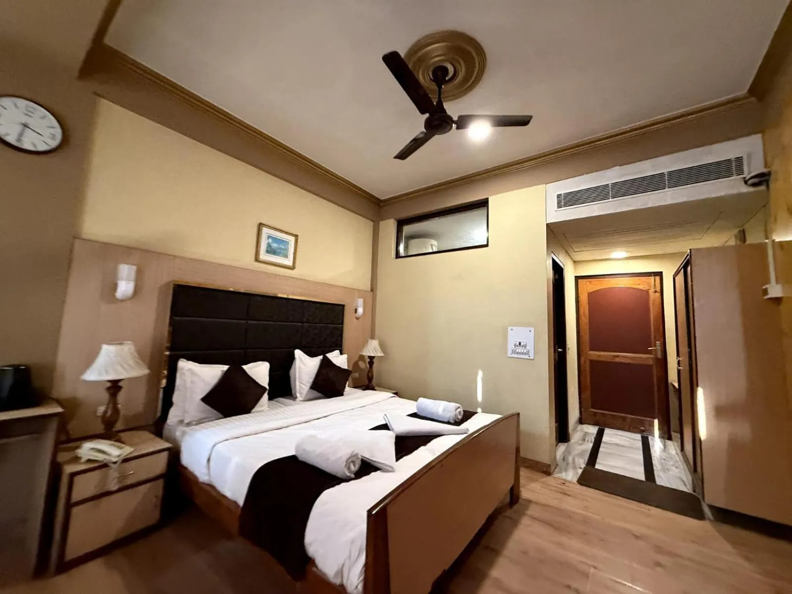 Bed in Hotel New Mamta