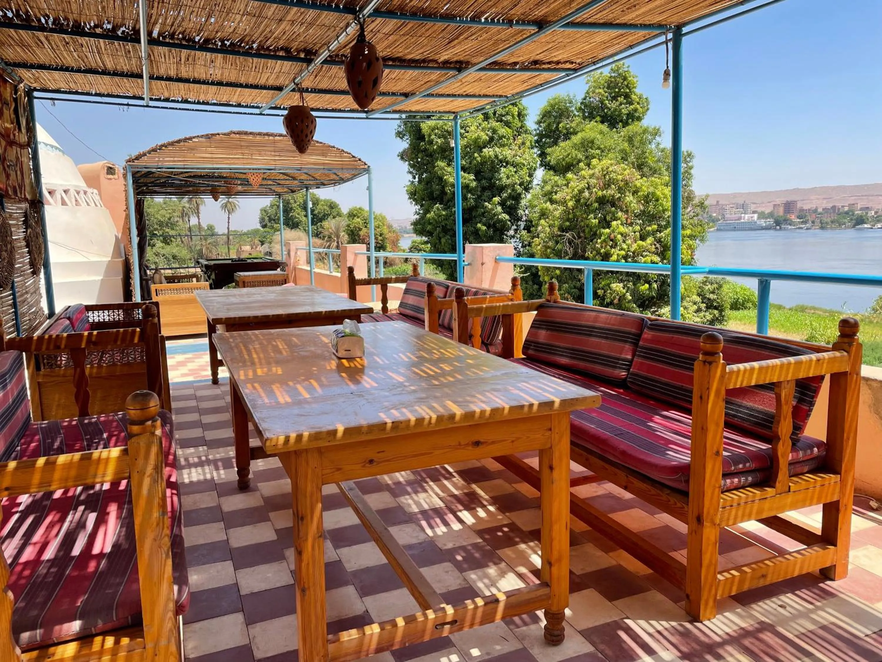 Restaurant/places to eat in Nubian Holiday House Aswan