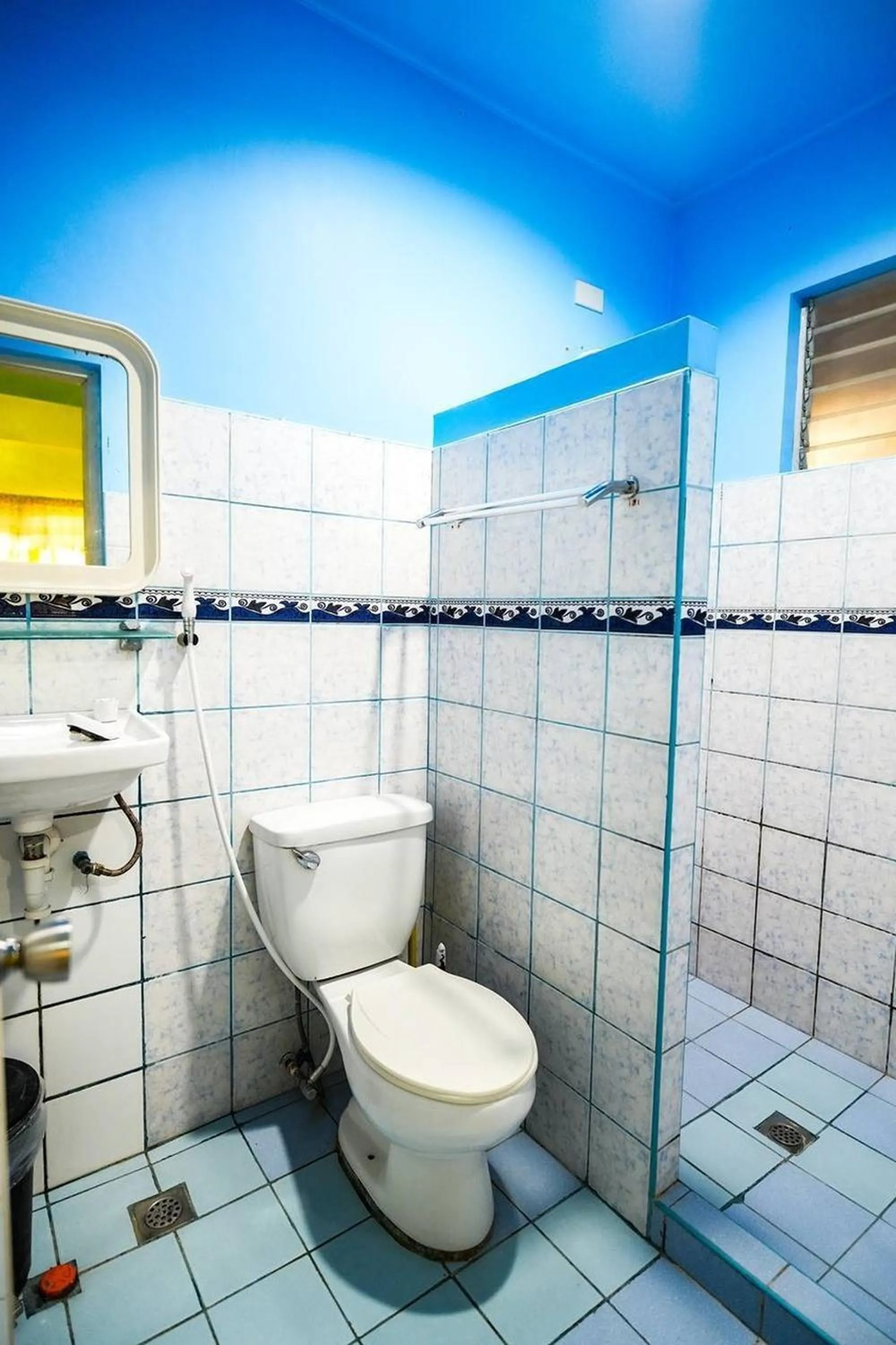 Bathroom in Gracias Inn Boracay