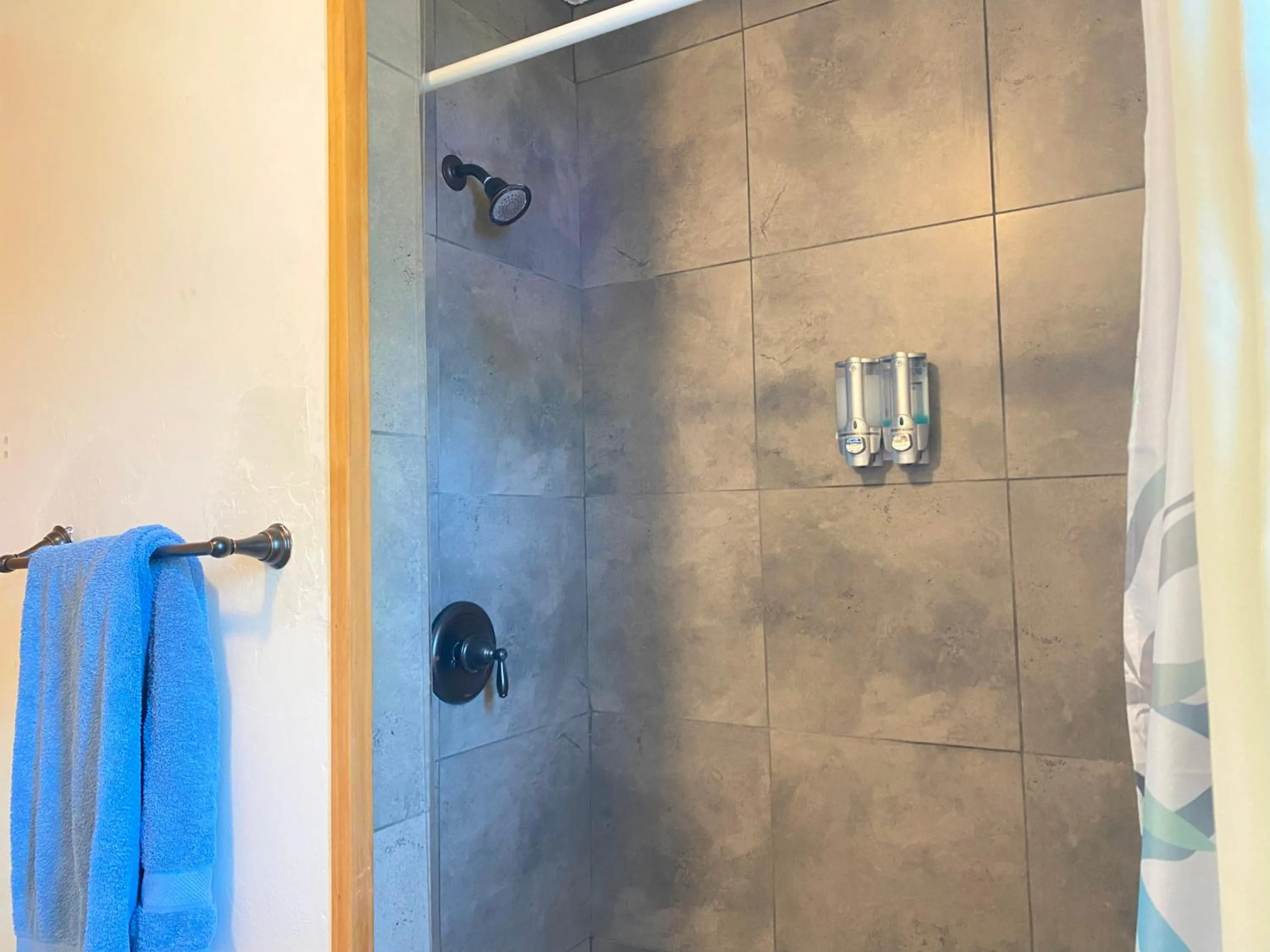 Shower in Blue Horizon Lodge