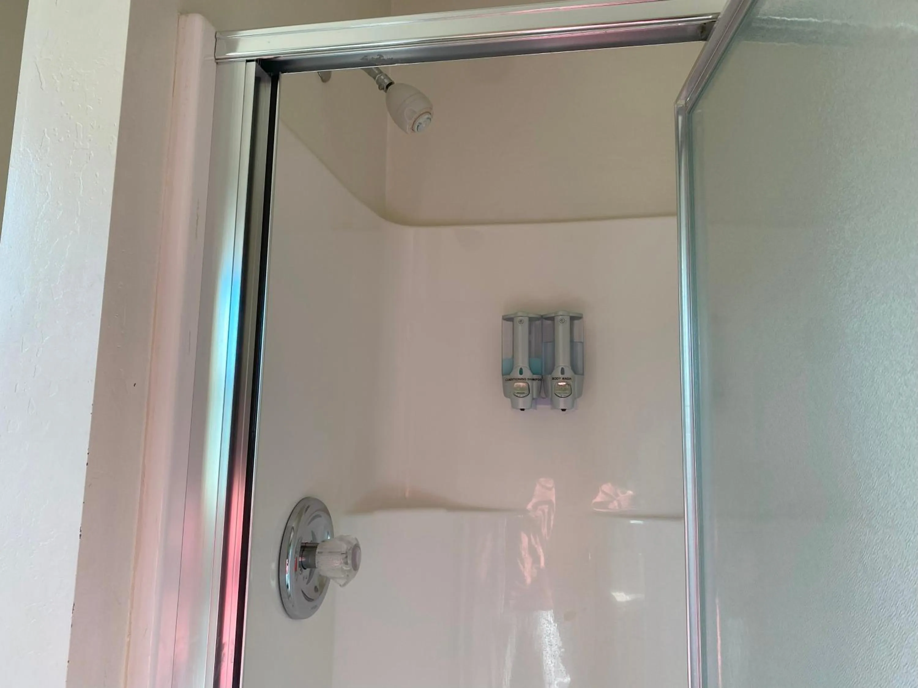 Shower in Blue Horizon Lodge