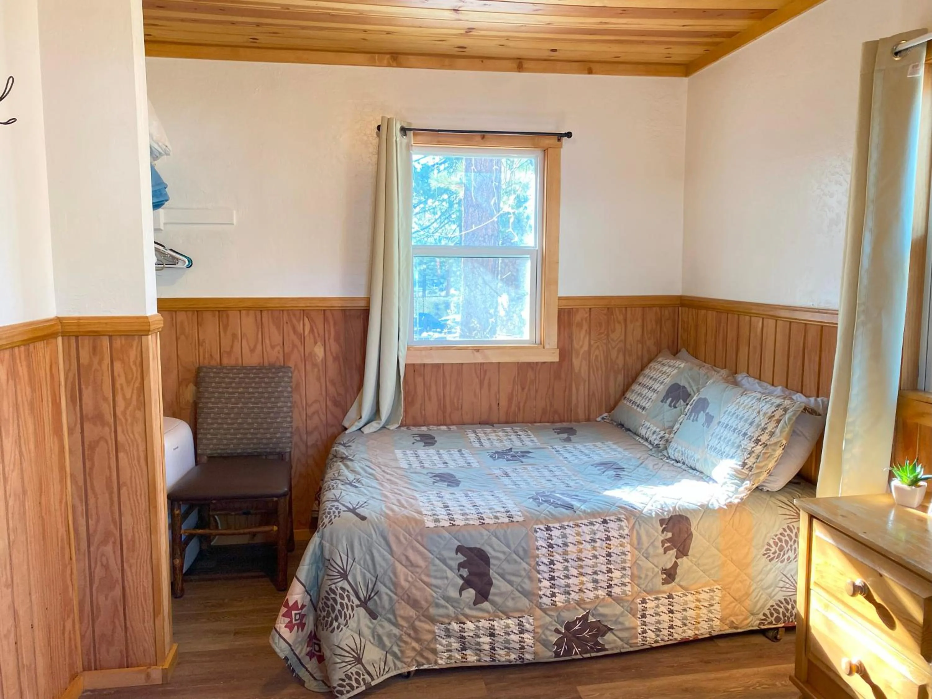 Bed in Blue Horizon Lodge