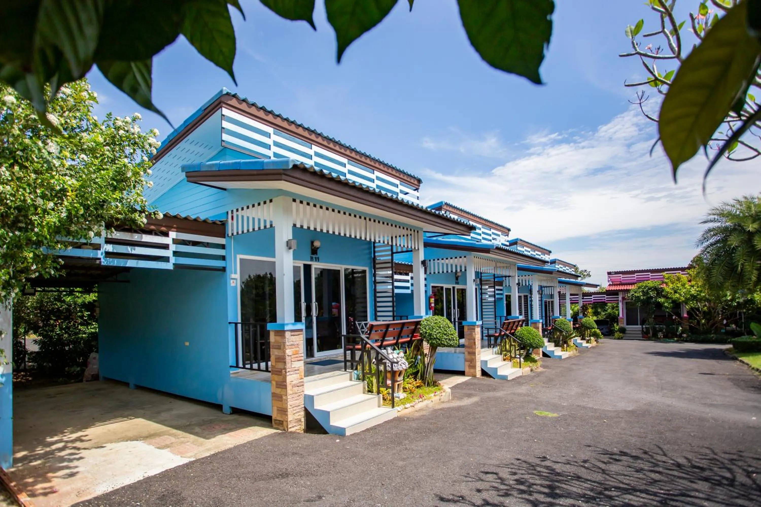 Property building in Baan Suan Mee Tang