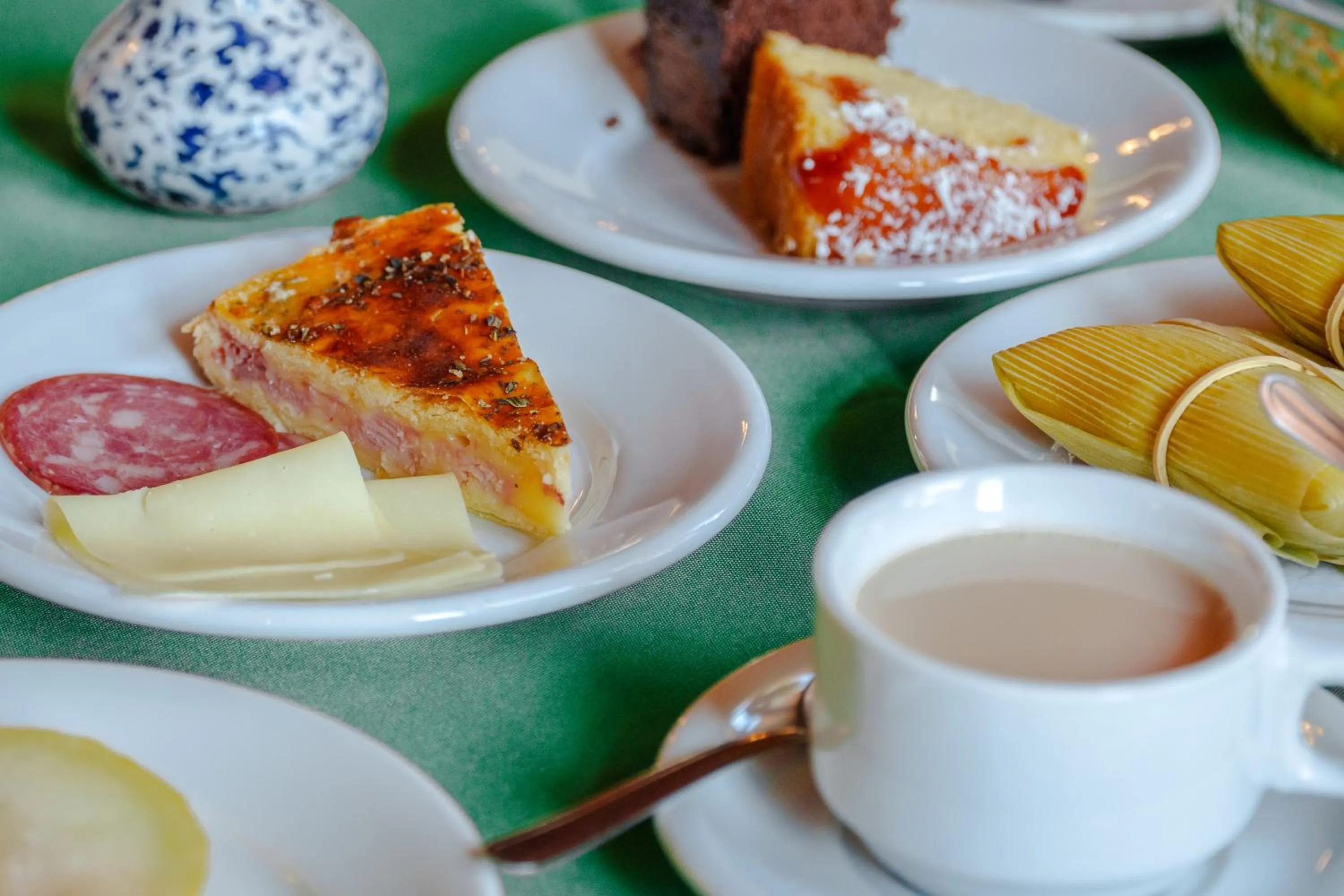 Food and drinks in VELINN Recanto das Hortencias Hotel