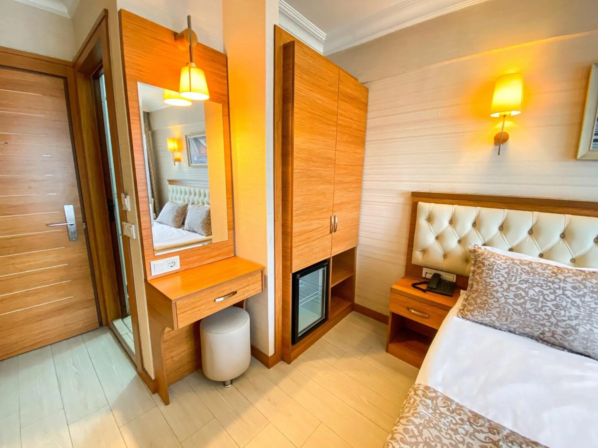 Seating area, Bed in Mekke Hotel Istanbul